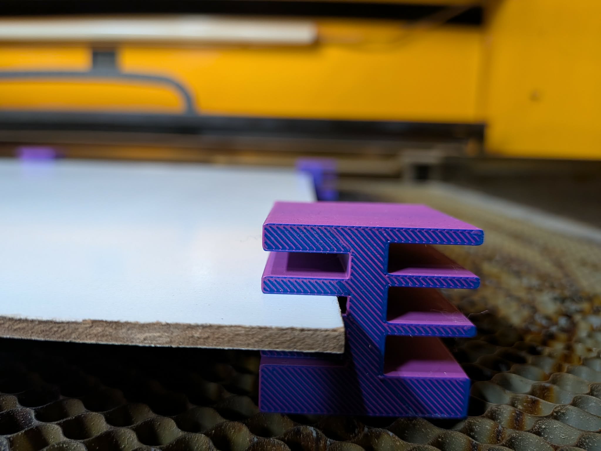 Laser cutter standoffs/anchors for 1mm-7mm material (with strong 25x5mm magnet)