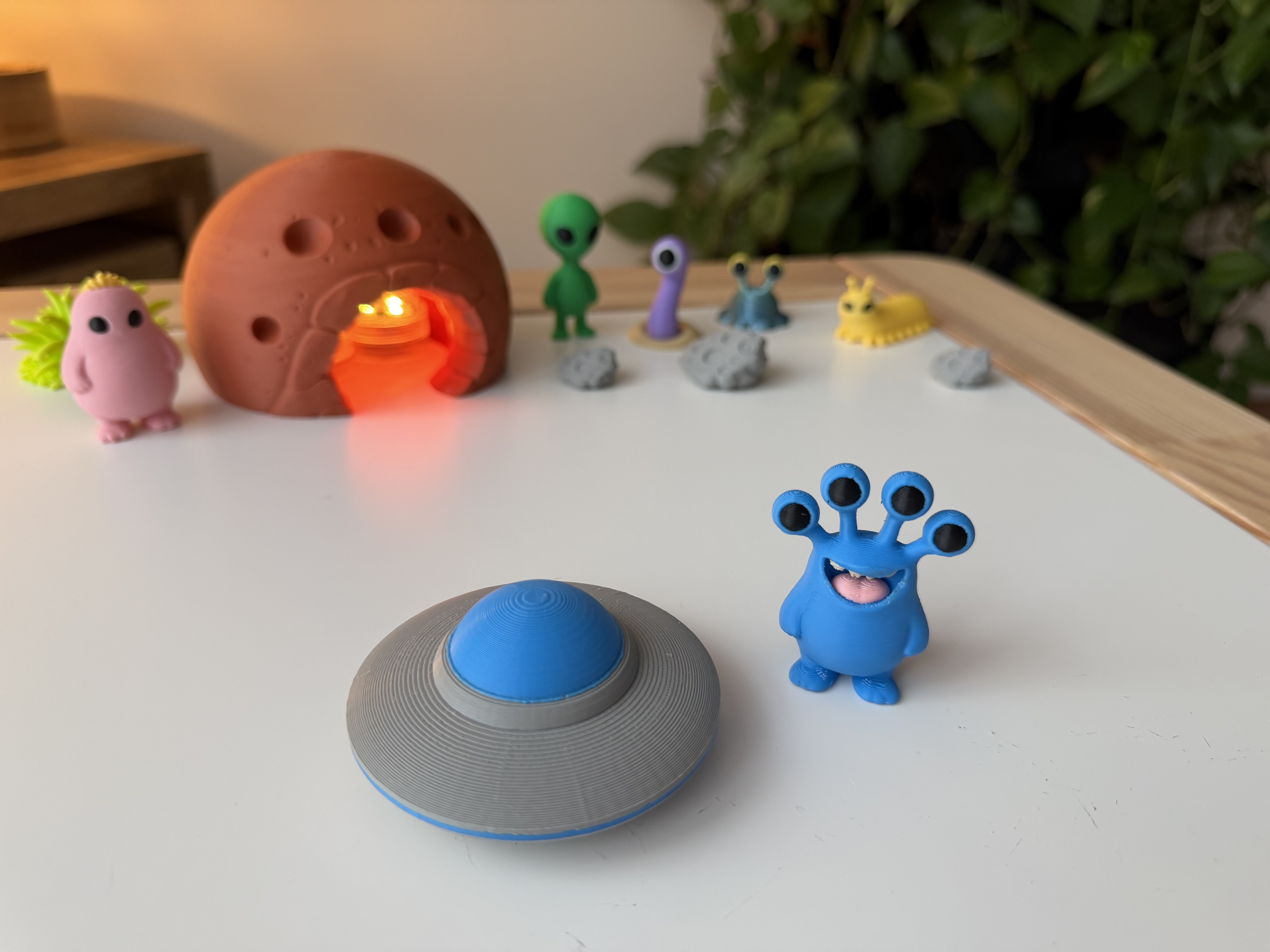 Miniatura 2 do modelo 3D Multi-Eye Alien — “Glixxo”