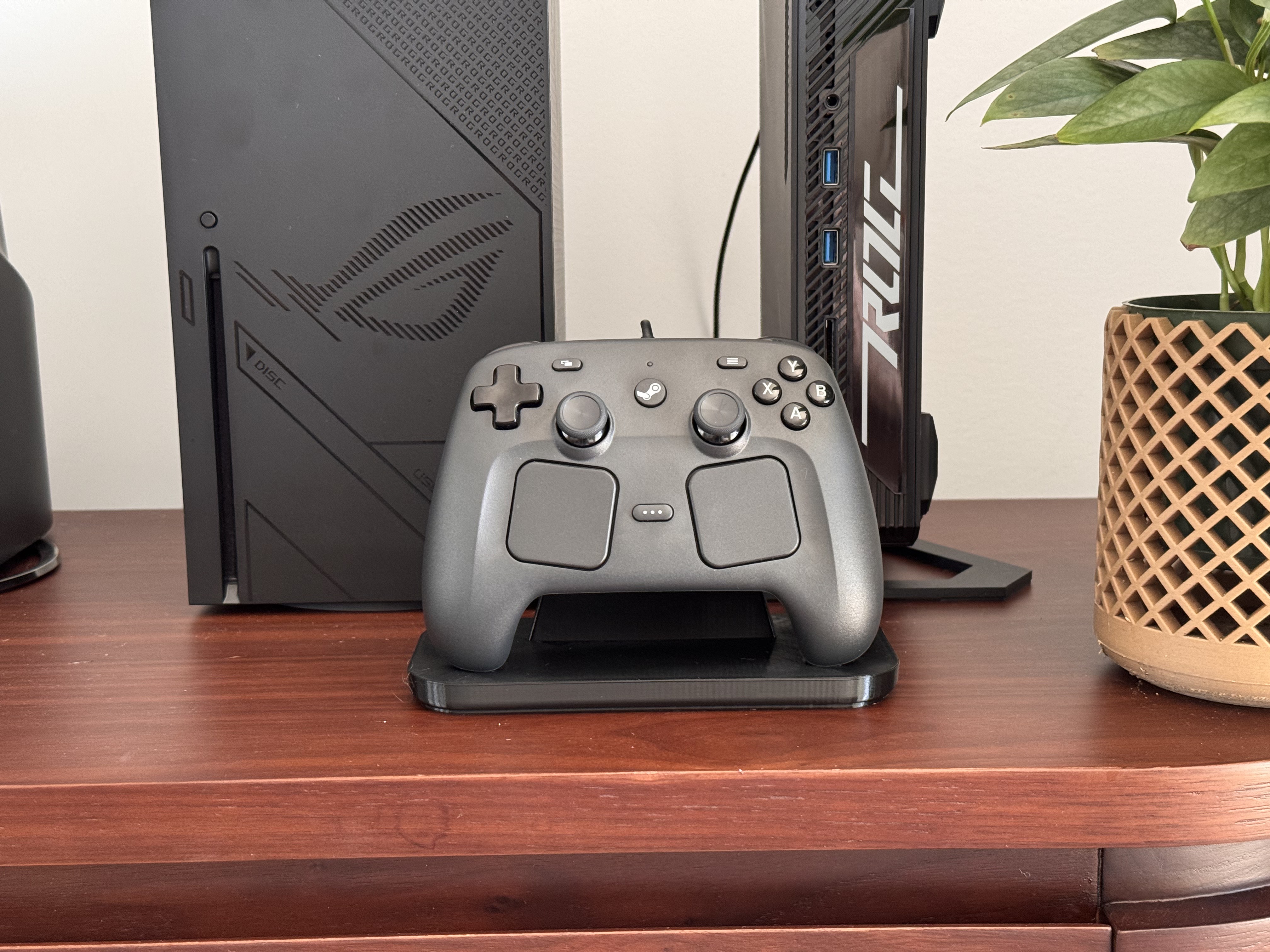 Easily Printable Steam Controller Docking Stand (Mechanism Remix)