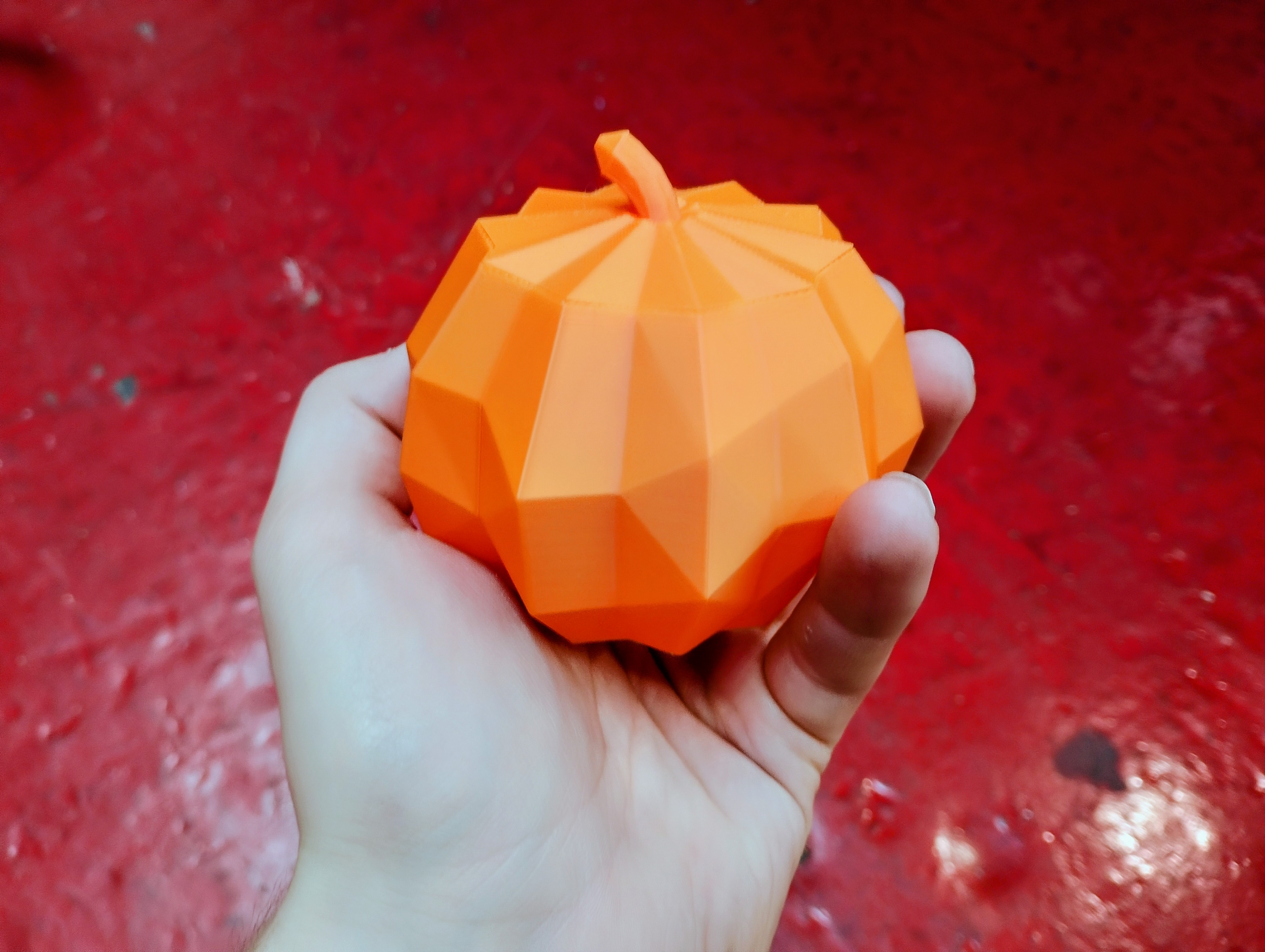 Miniatura 2 do modelo 3D Low-Poly Pumpkin Pot