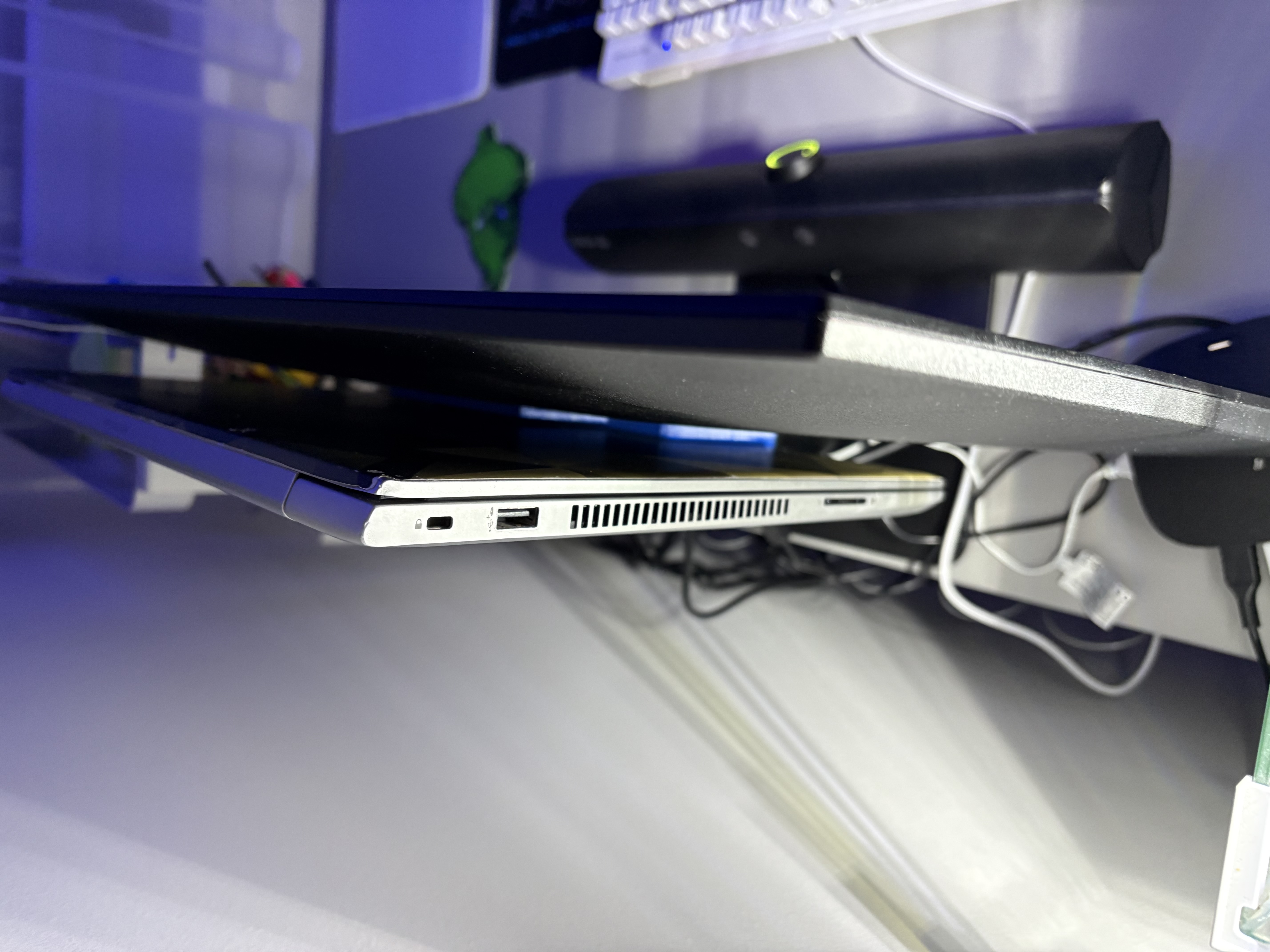 vesa notebook holder
