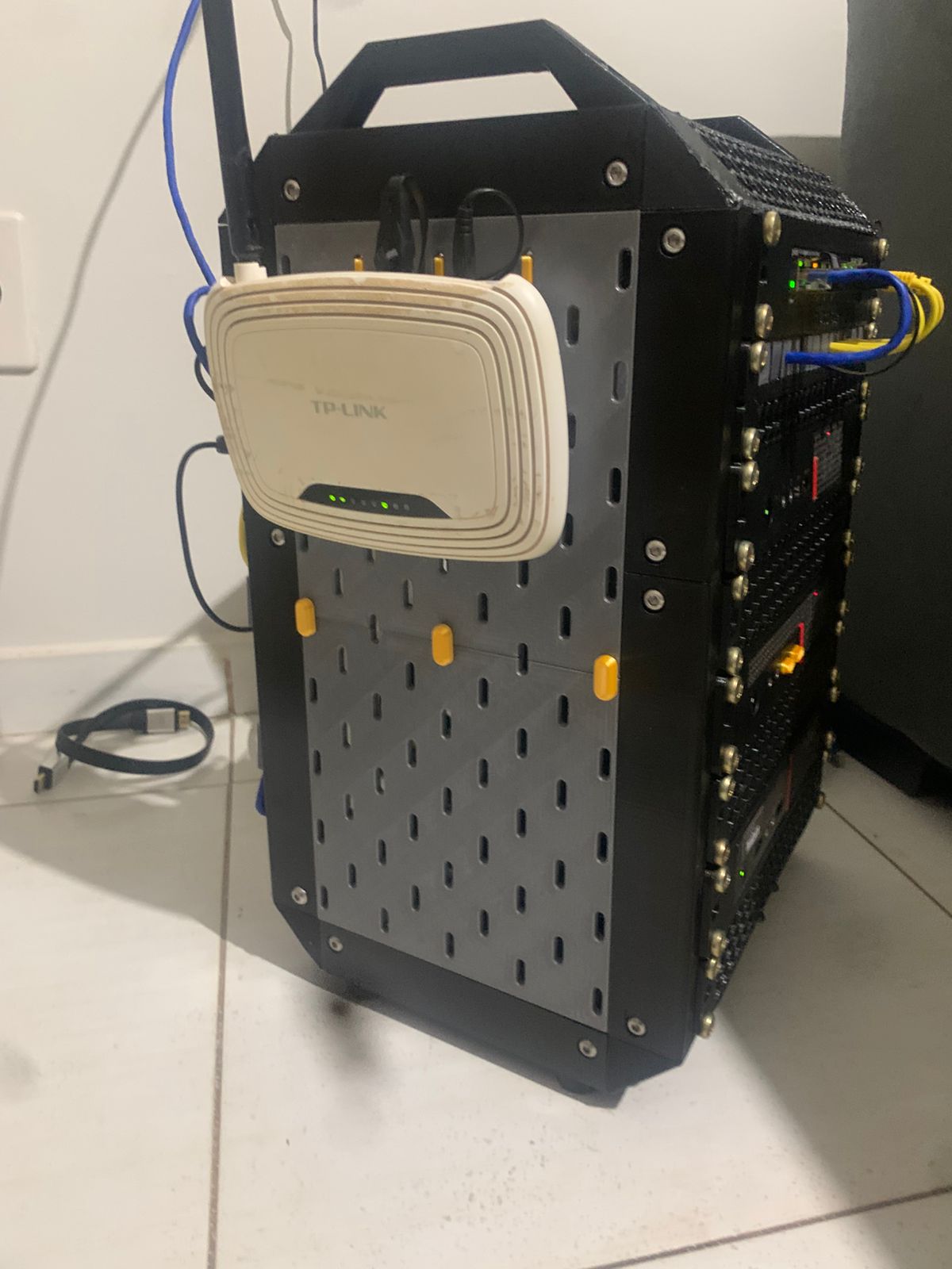 SKÅDIS Mount for TP-LINK WR740N