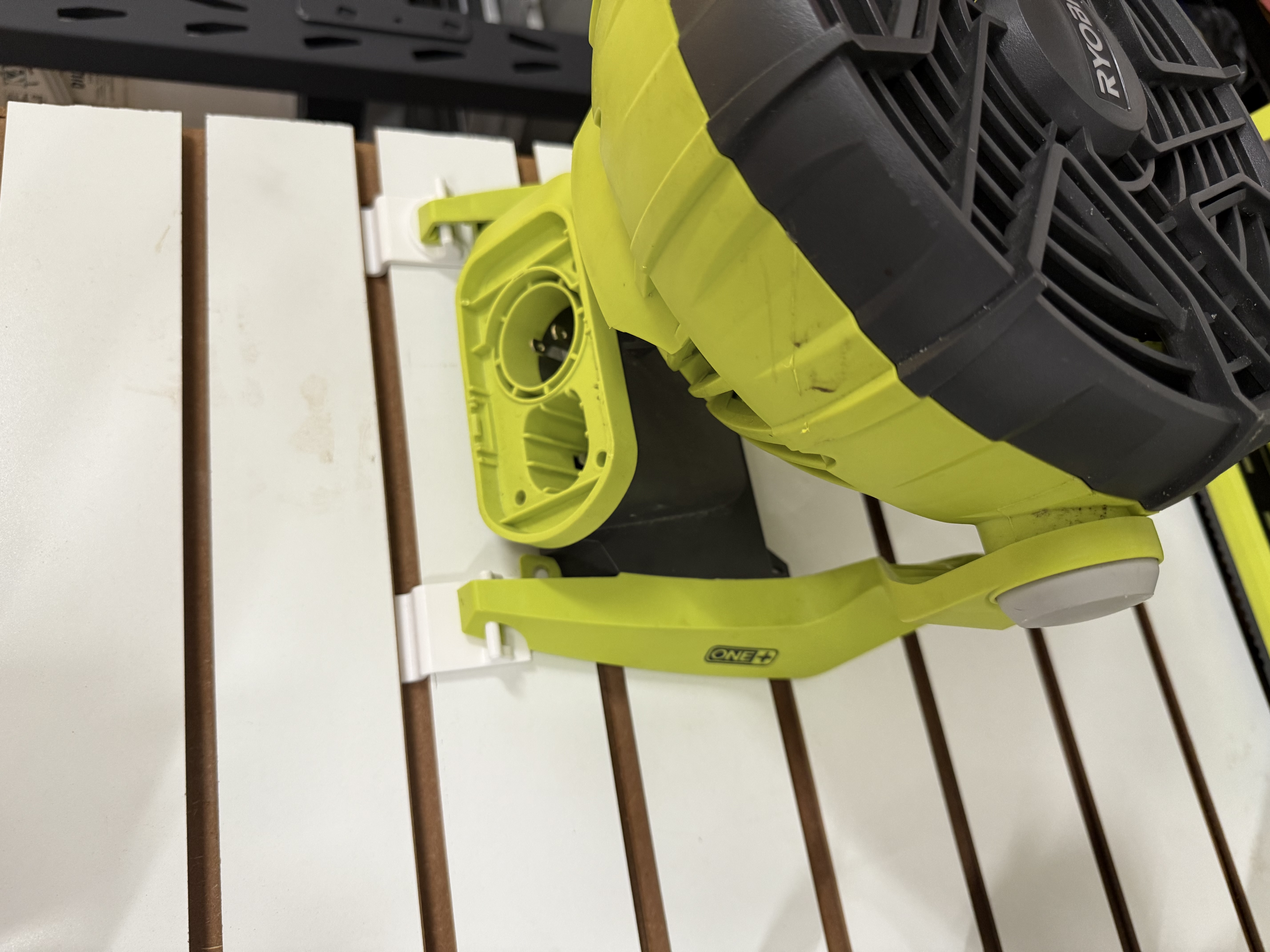 Ryobi Hybrid Fan Slatwall Mount