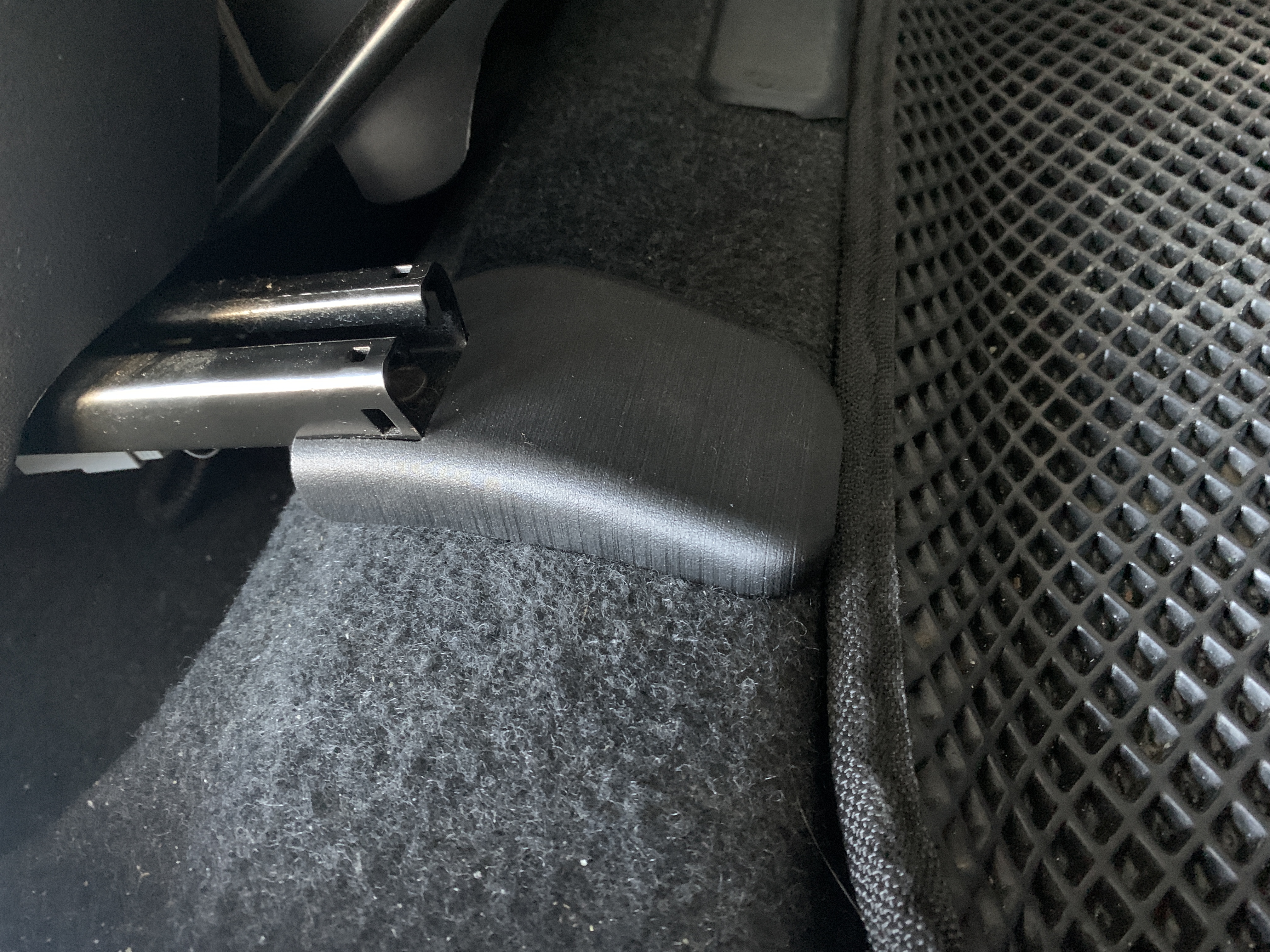 Front seat slide linings Toyota Auris