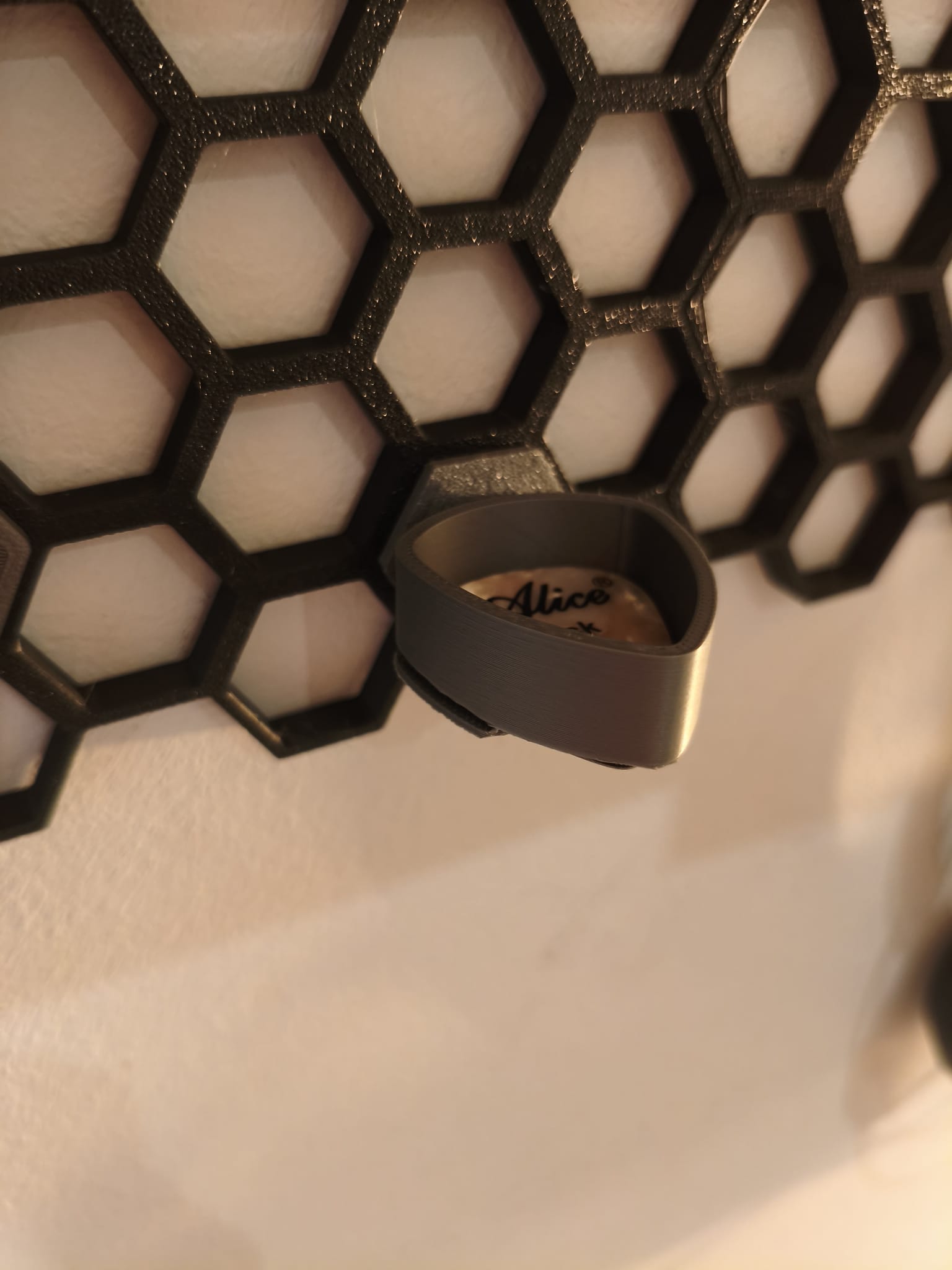 Guitar Picks Dispenser (HSW Honeycomb Storage Wall)