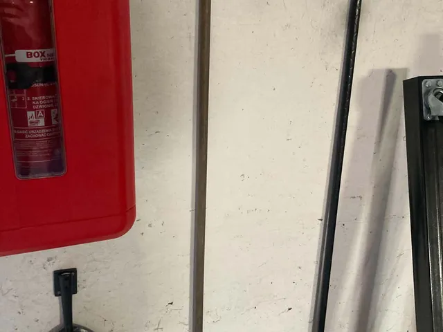 Hanging hole