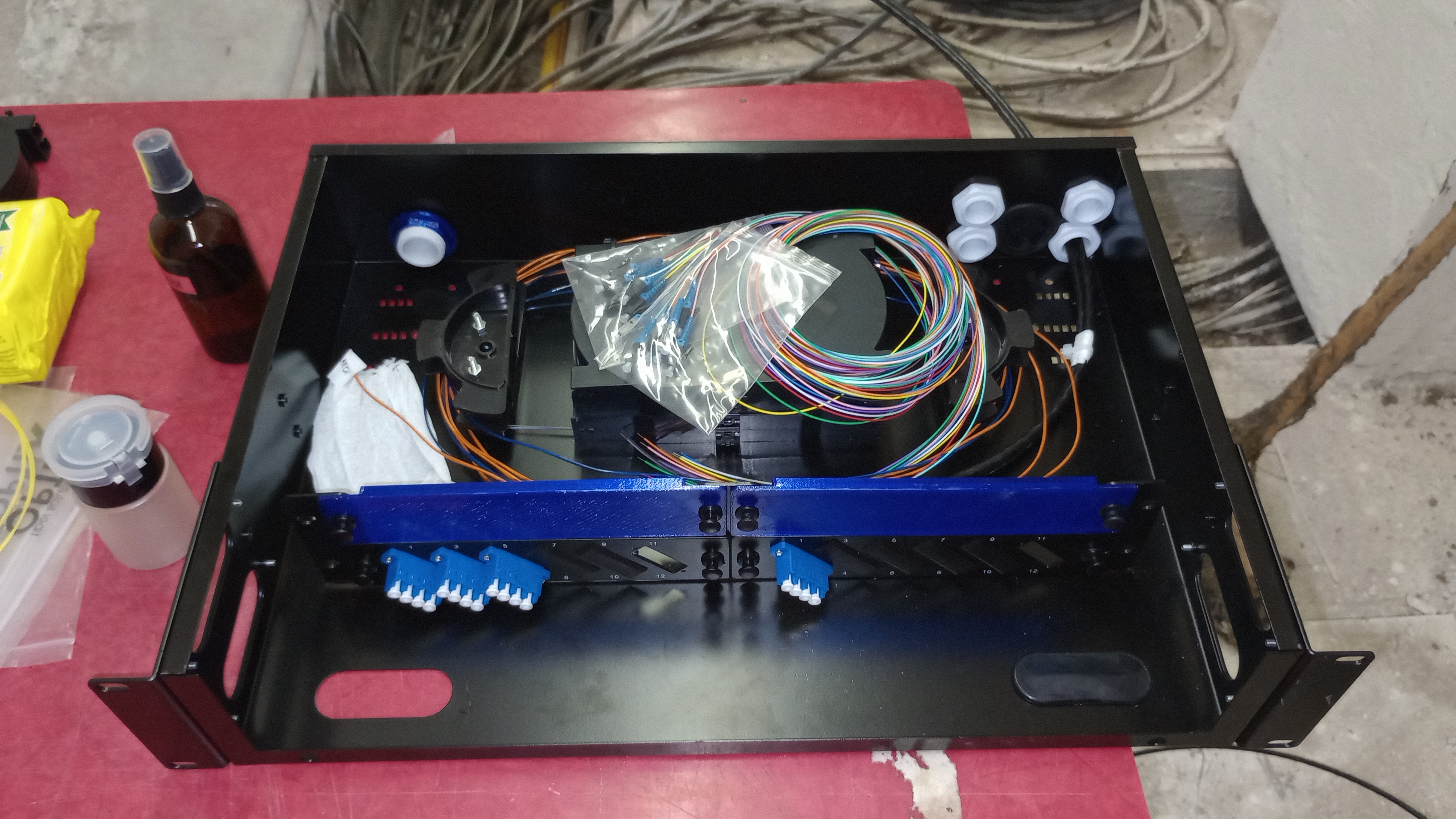 Čelo a záslepka optické vany OPTIX 2U