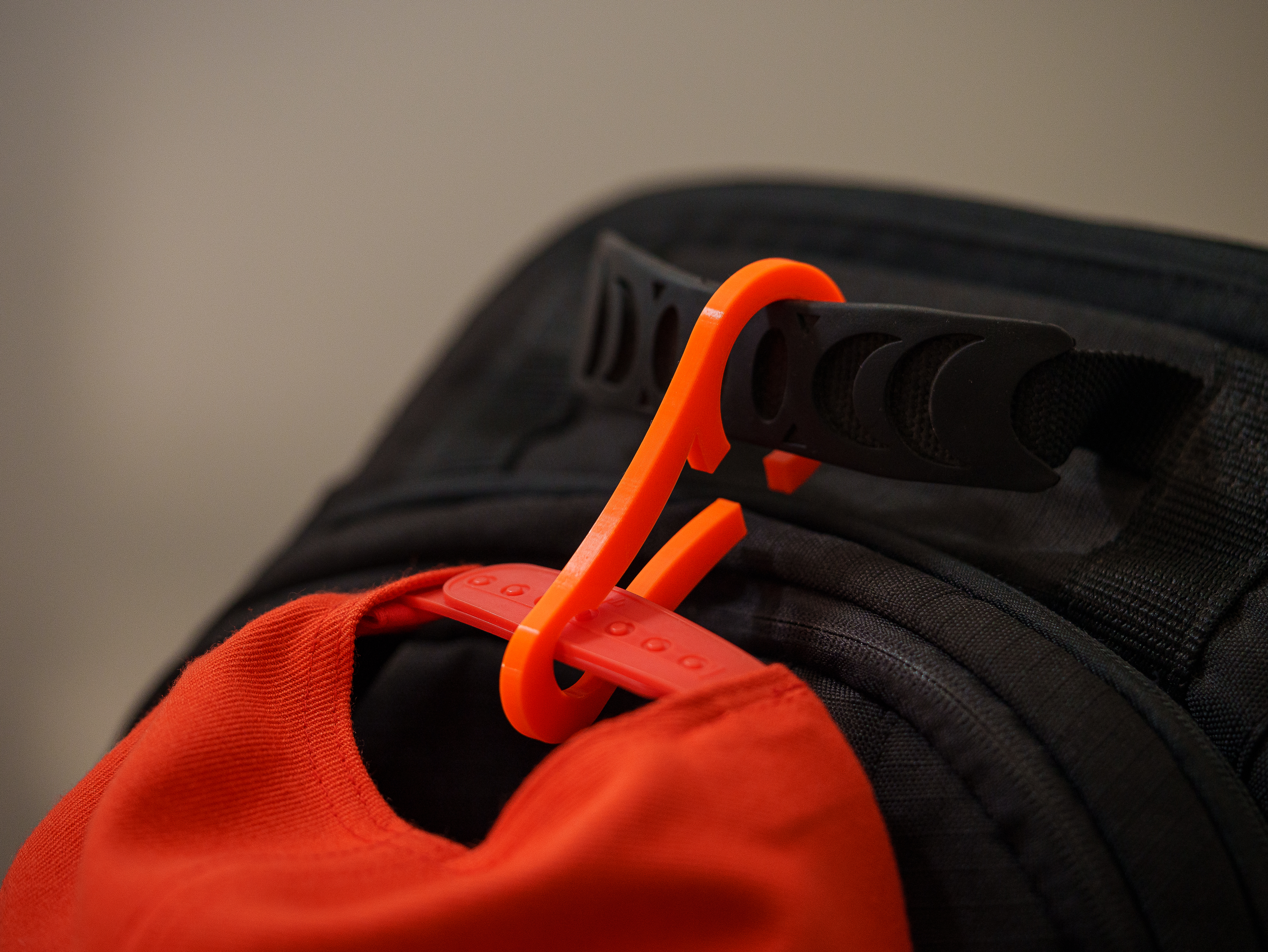 Miniatura 3 do modelo 3D Backpack hat hook