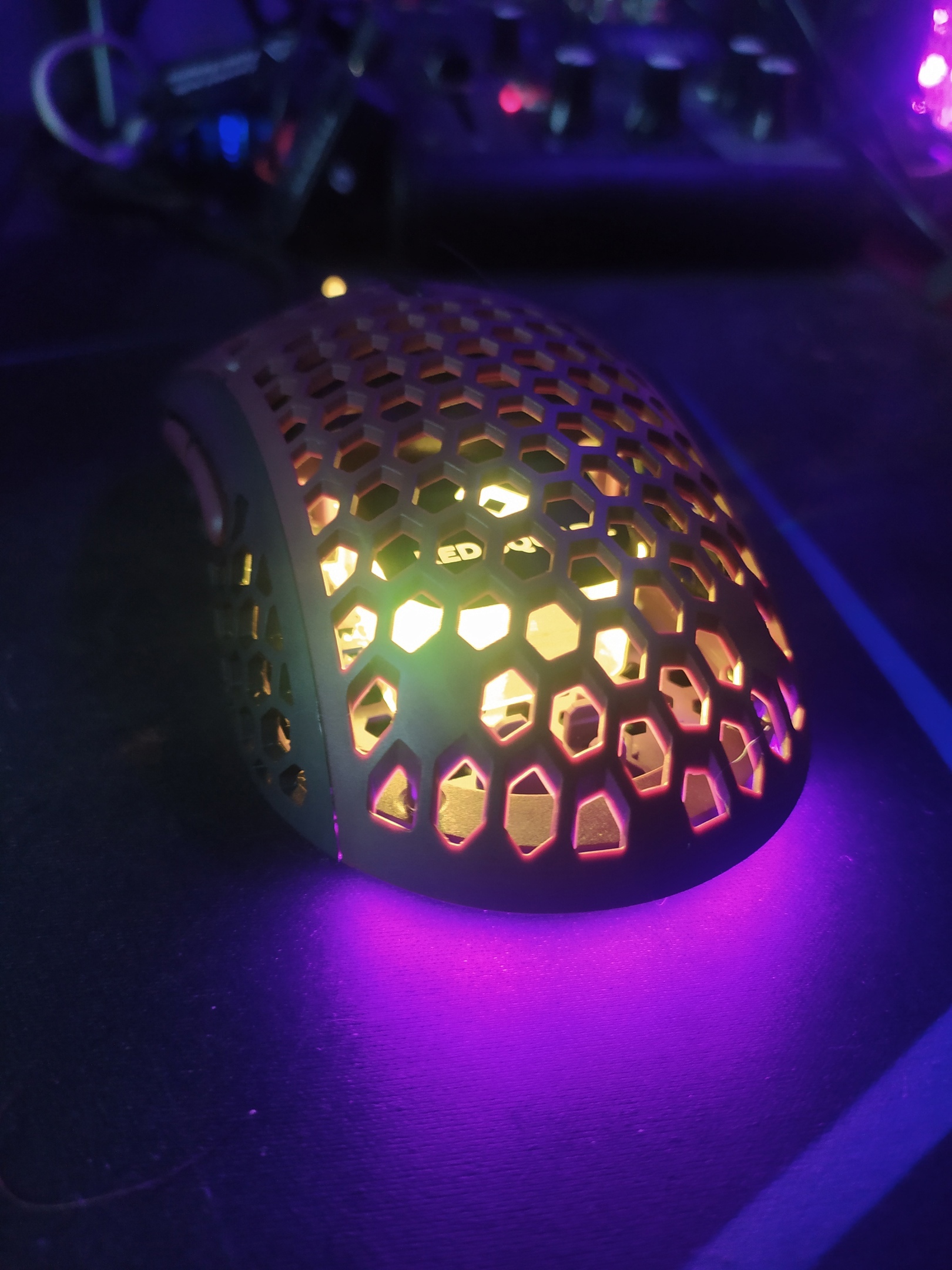 Red square O2 mouse cover by RedTort | Download free STL model ...