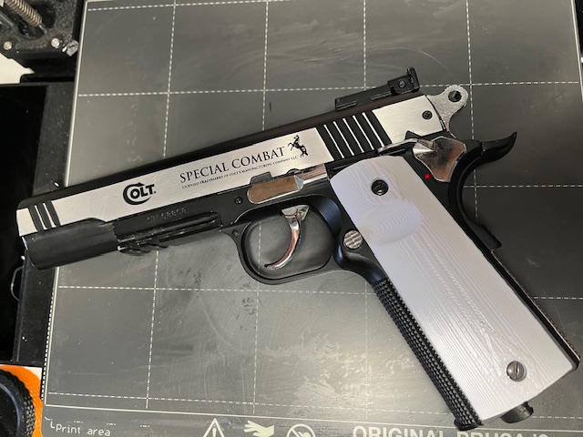 1911 Grips / Colt (Umarex Colt Special Combat Softair)