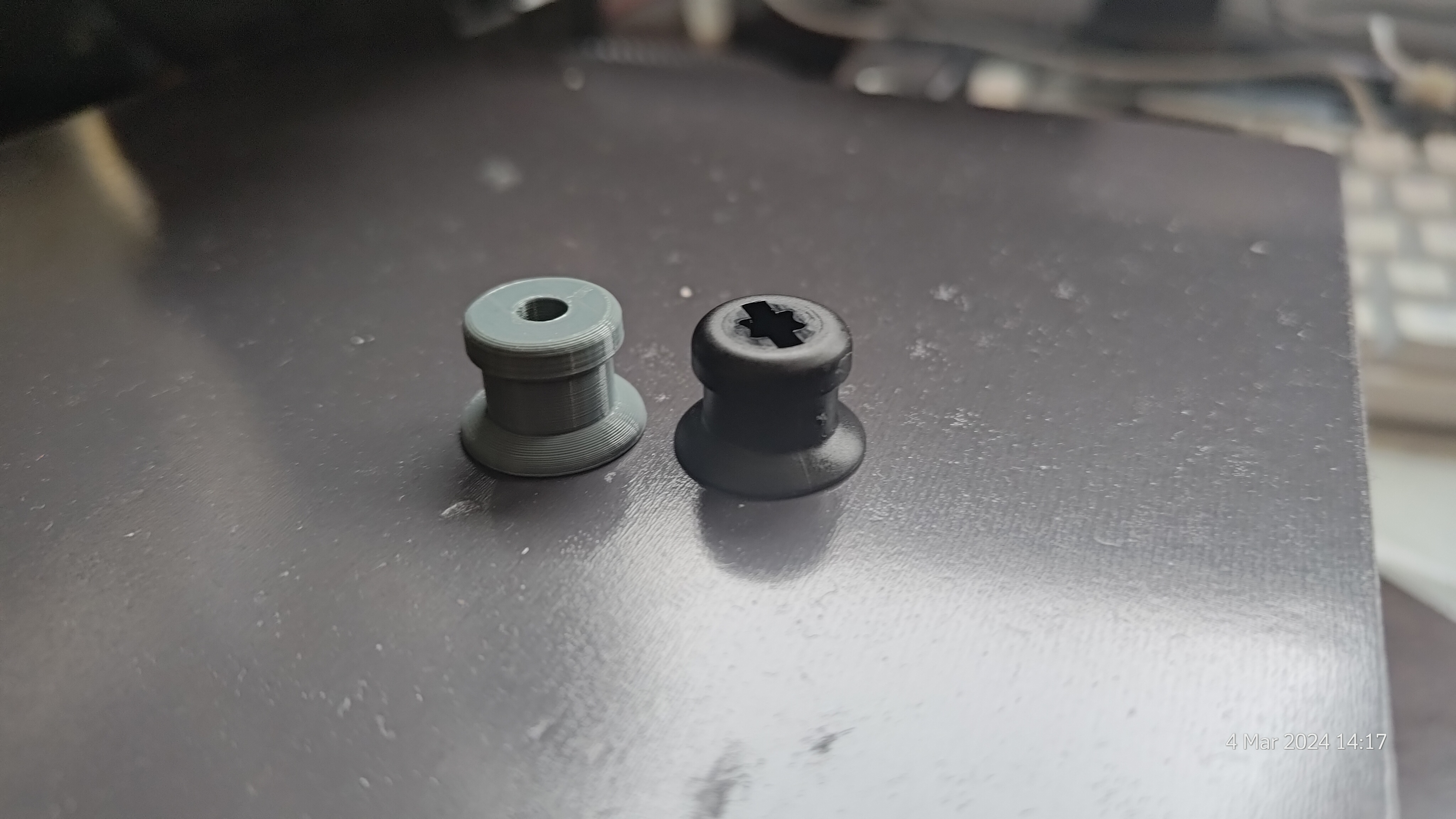 Car Boot Trunk Parcel Shelf Clip for a 2017 Smart ForFour