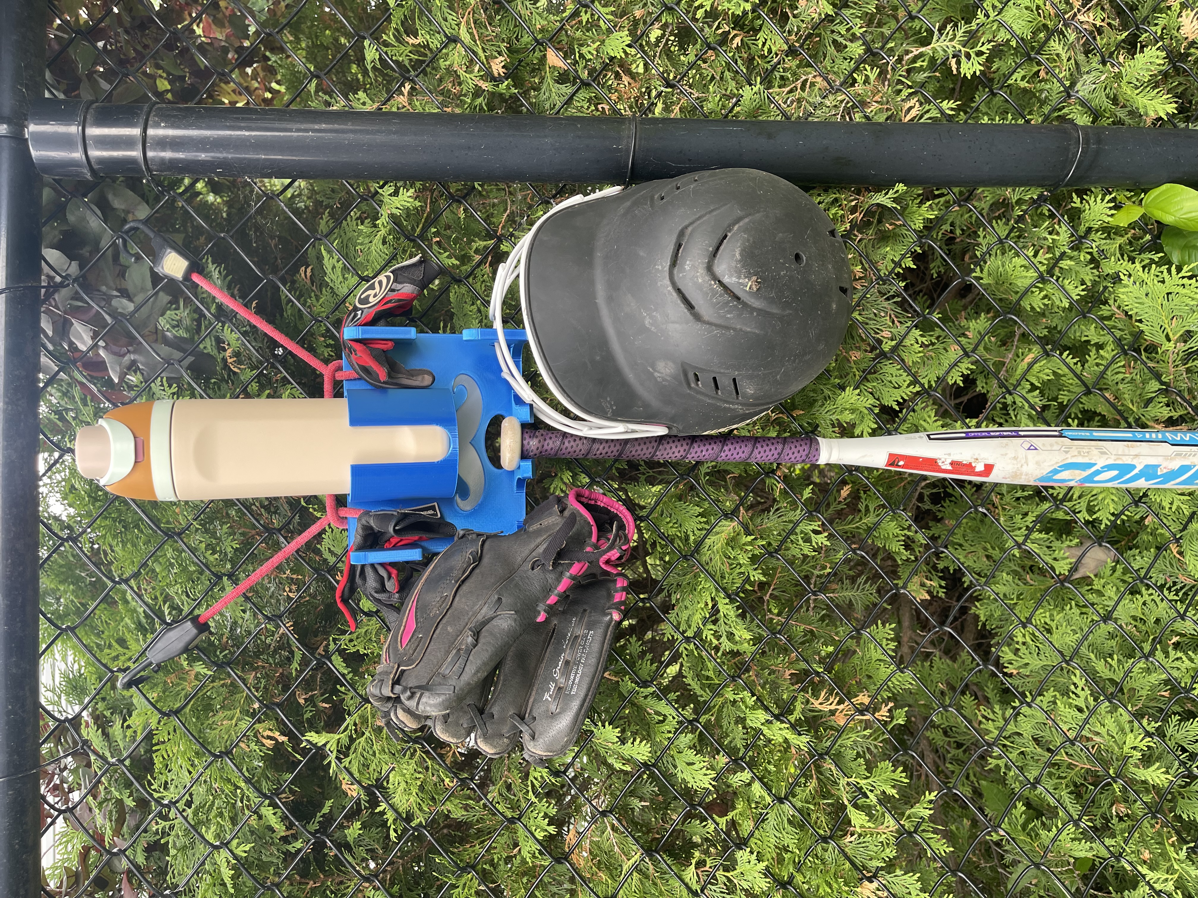 “Alfred” Baseball Softball Fence Rack