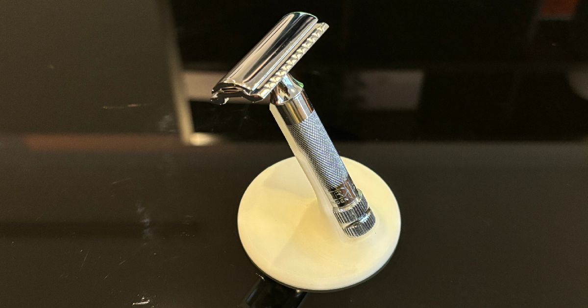Merkur 34c Safety Razor Stand by Timothy Zhao Download free STL model