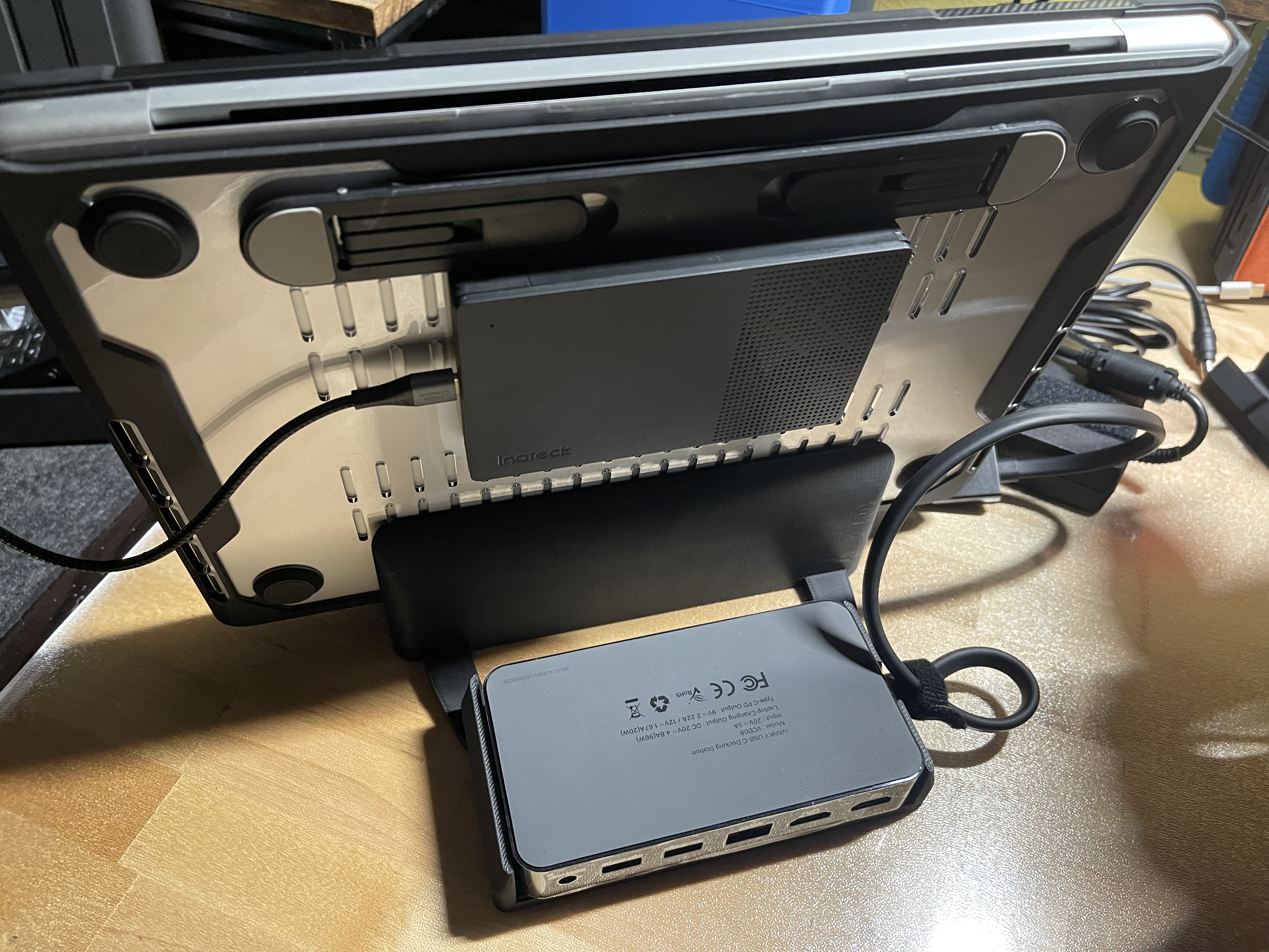 MacBook Pro Vertical Stand with iVanky FusionDock 1+ Stand