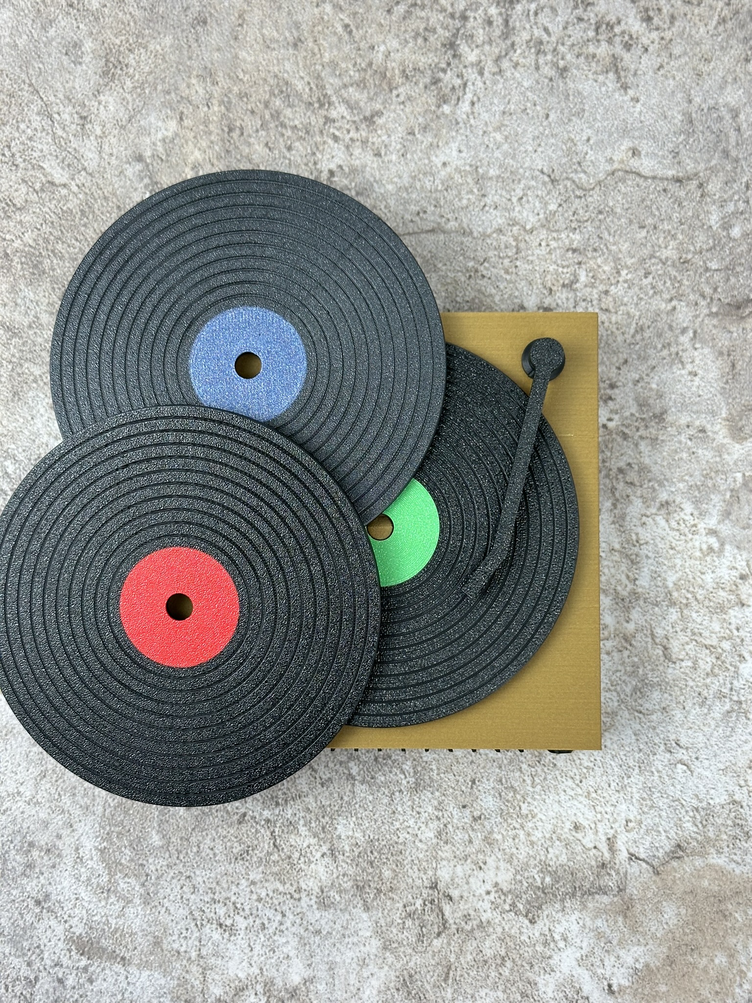 Miniatura 2 do modelo 3D Vinyl Record Coaster + Display Set