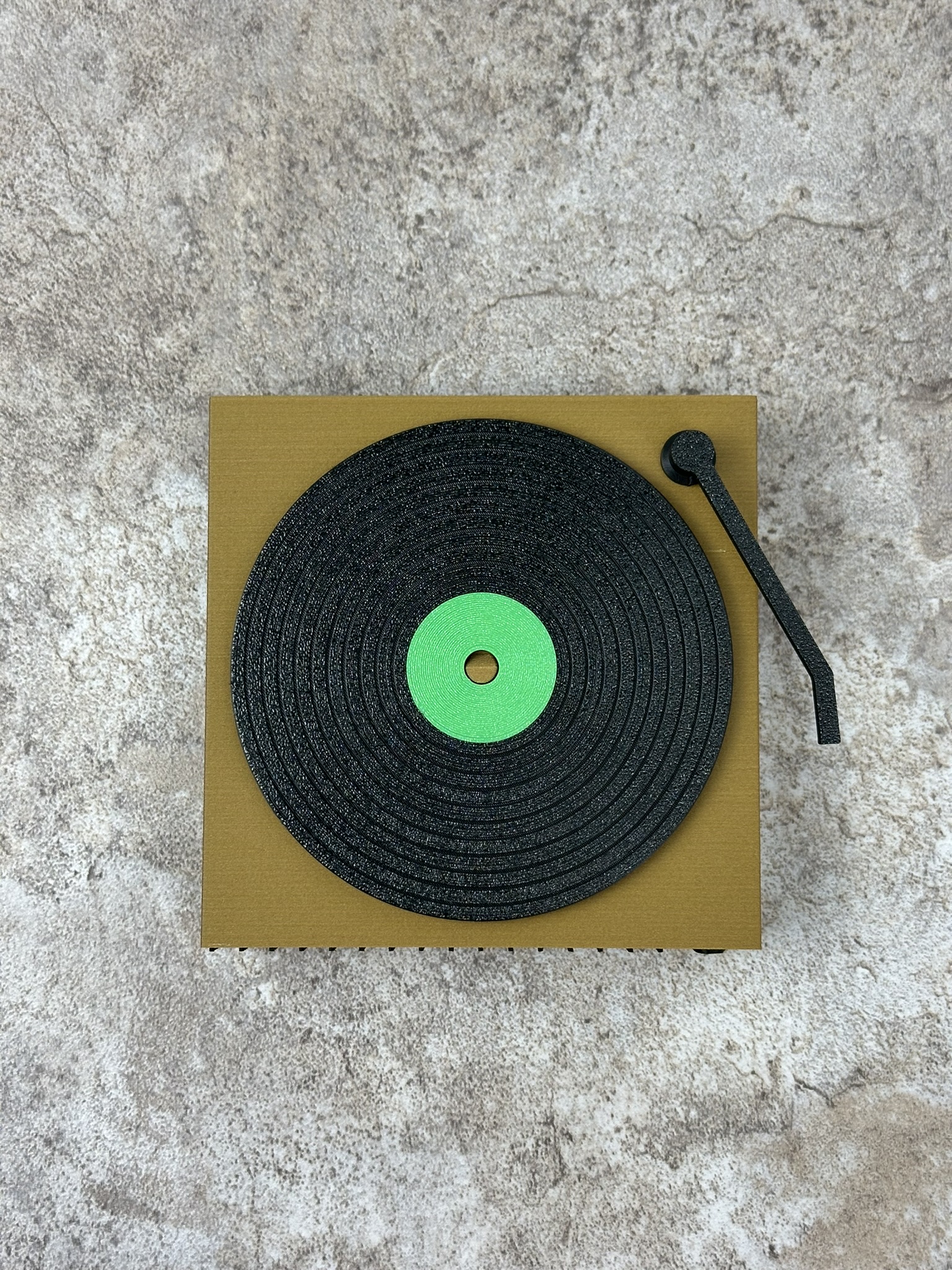 Miniatura 3 do modelo 3D Vinyl Record Coaster + Display Set