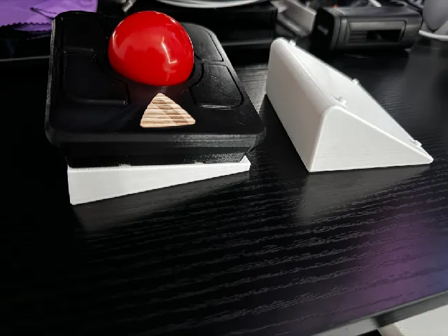 Ploopy Adept Wedge 10°