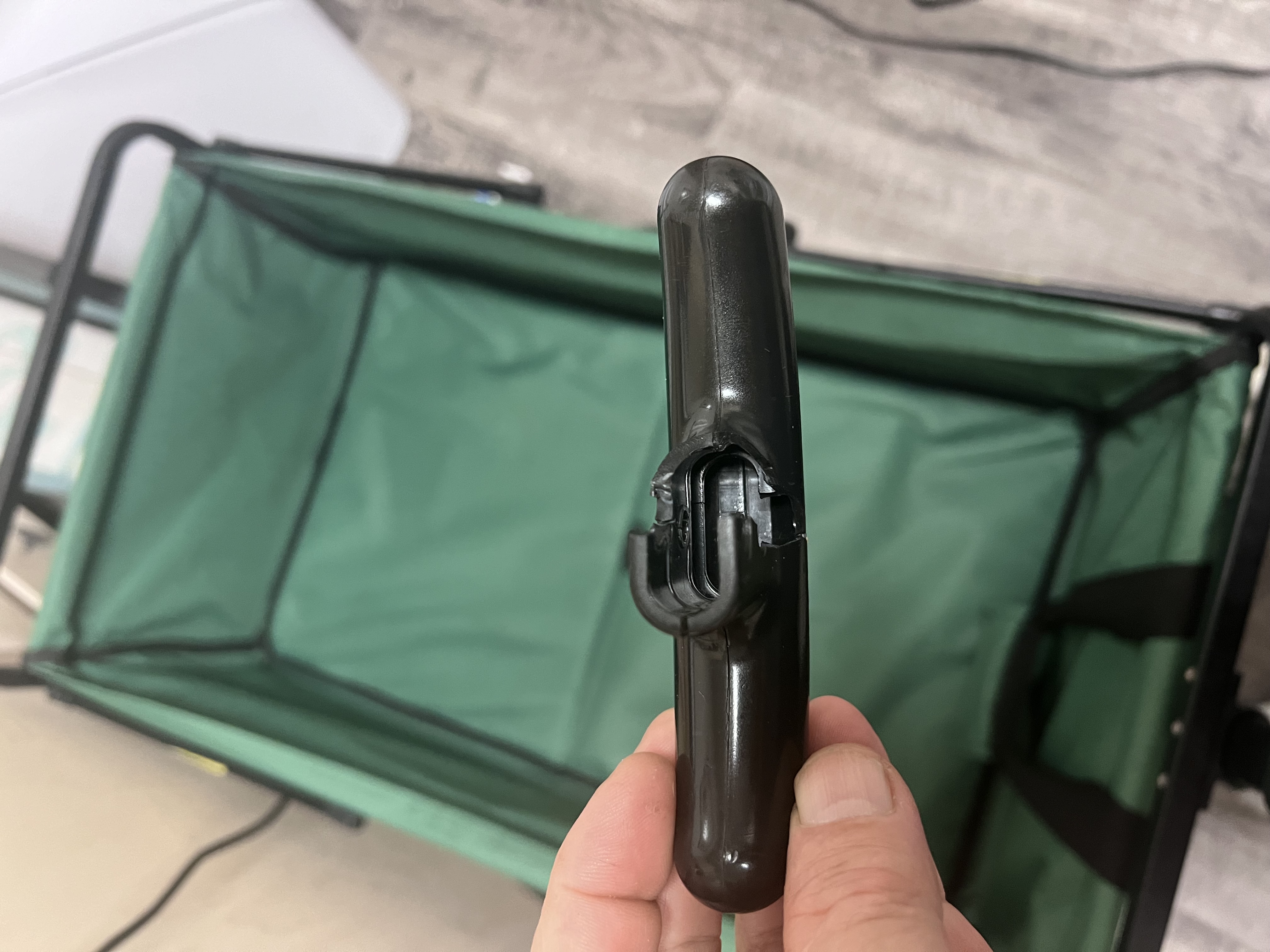 Miniatura 5 do modelo 3D Replacement backpack cart handle