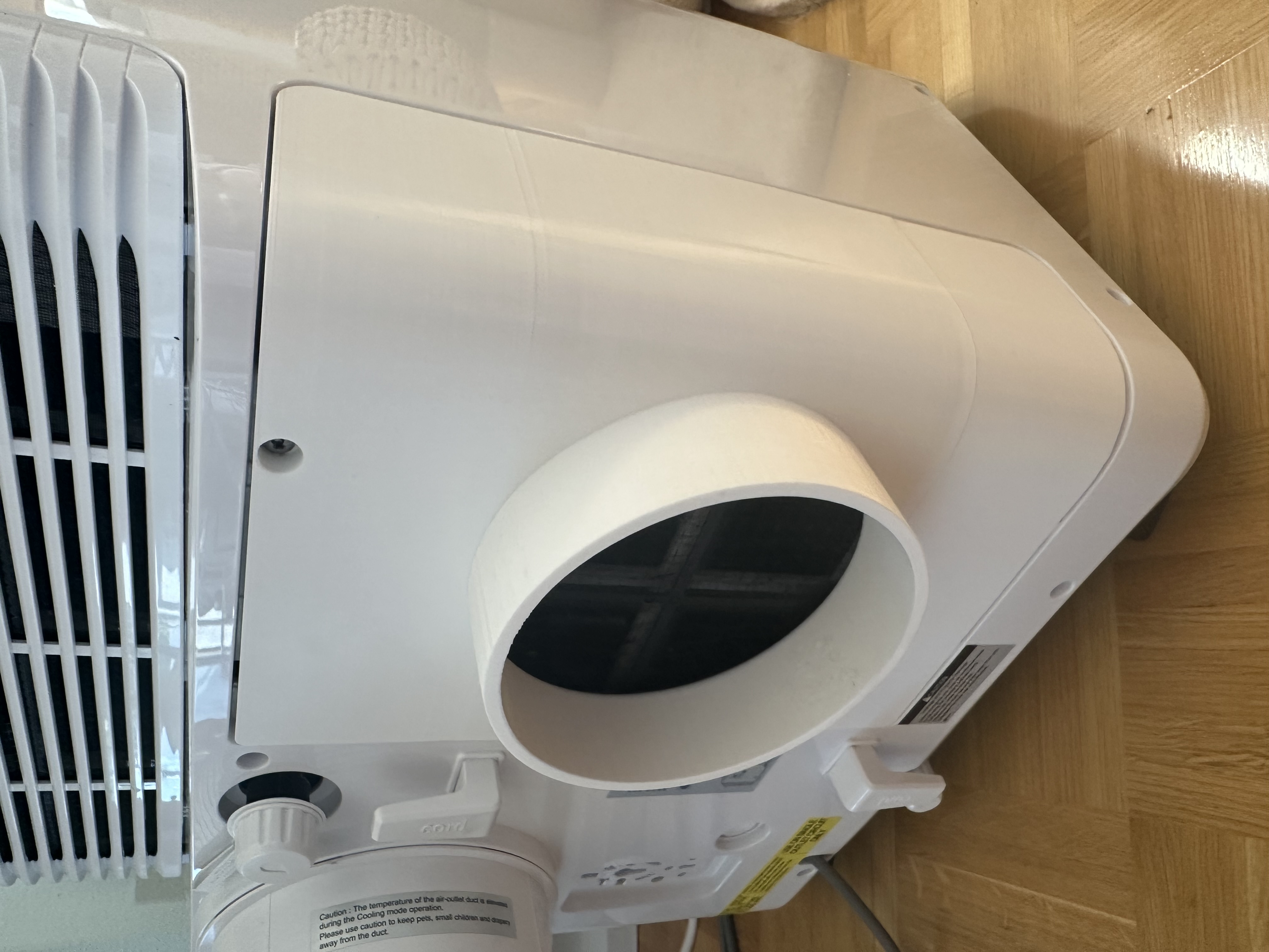 AEG Comfort 6000 AXP26U339CW – Dual Hose Conversion Adapter