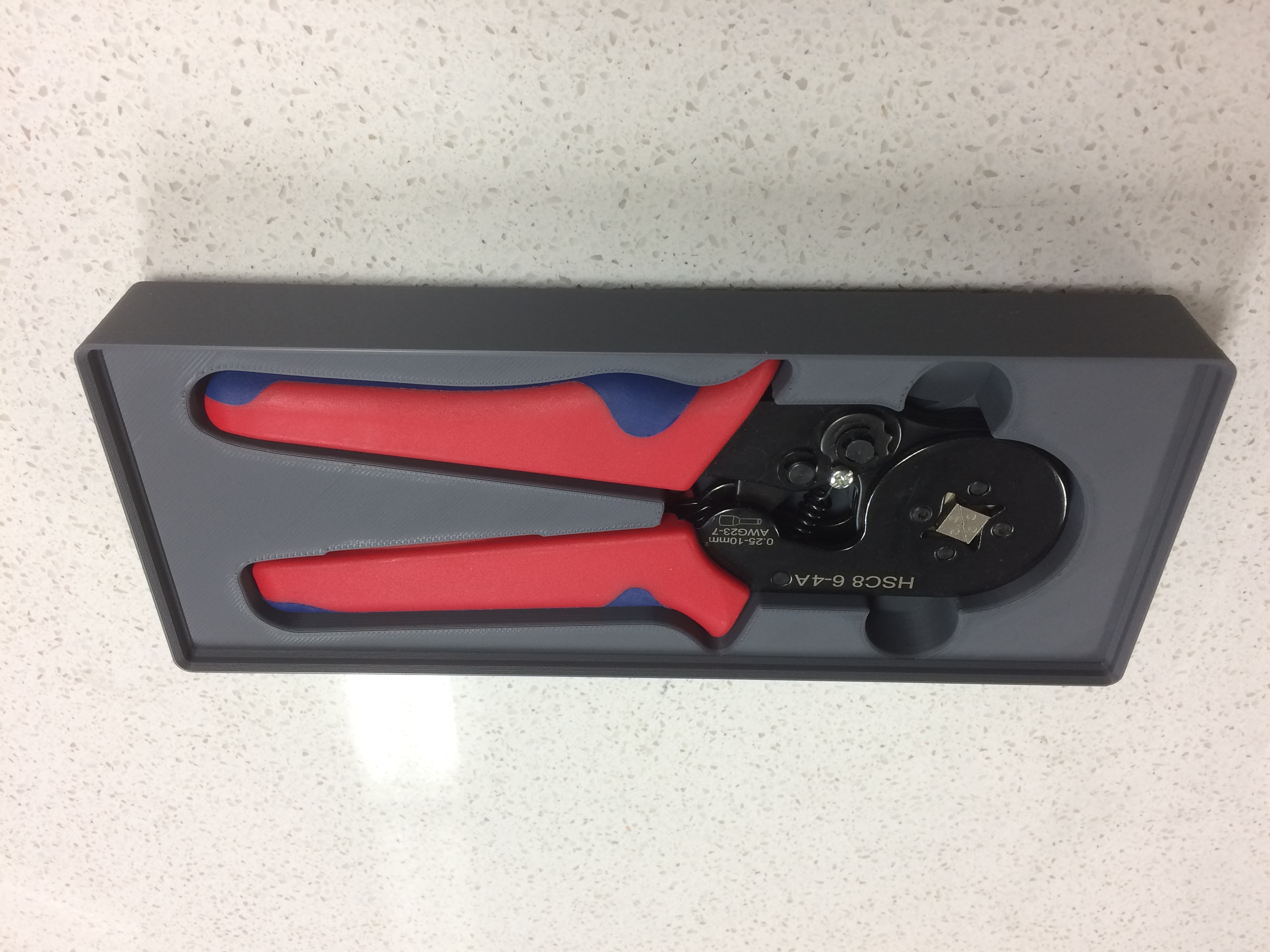 Gridfinity tray for IWISS HSC8 style crimping tool
