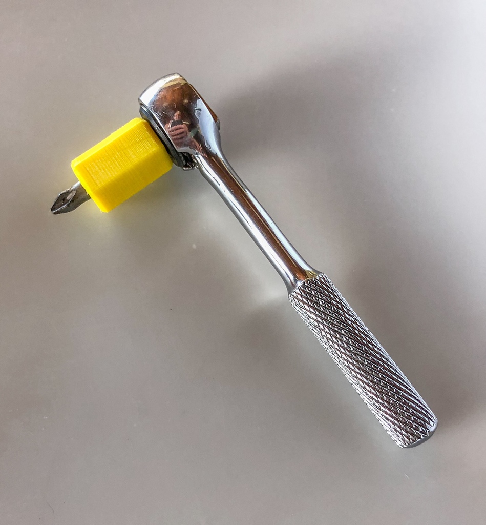 Miniatura 2 do modelo 3D Driver Bit Adapter