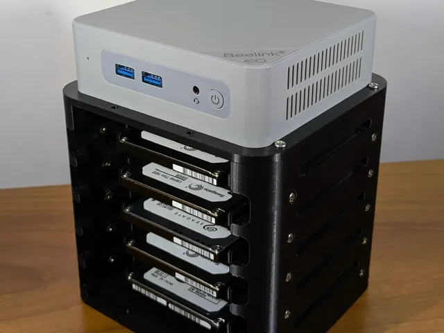 N100 NAS - 5 bays (2.5" HDD/SSD)