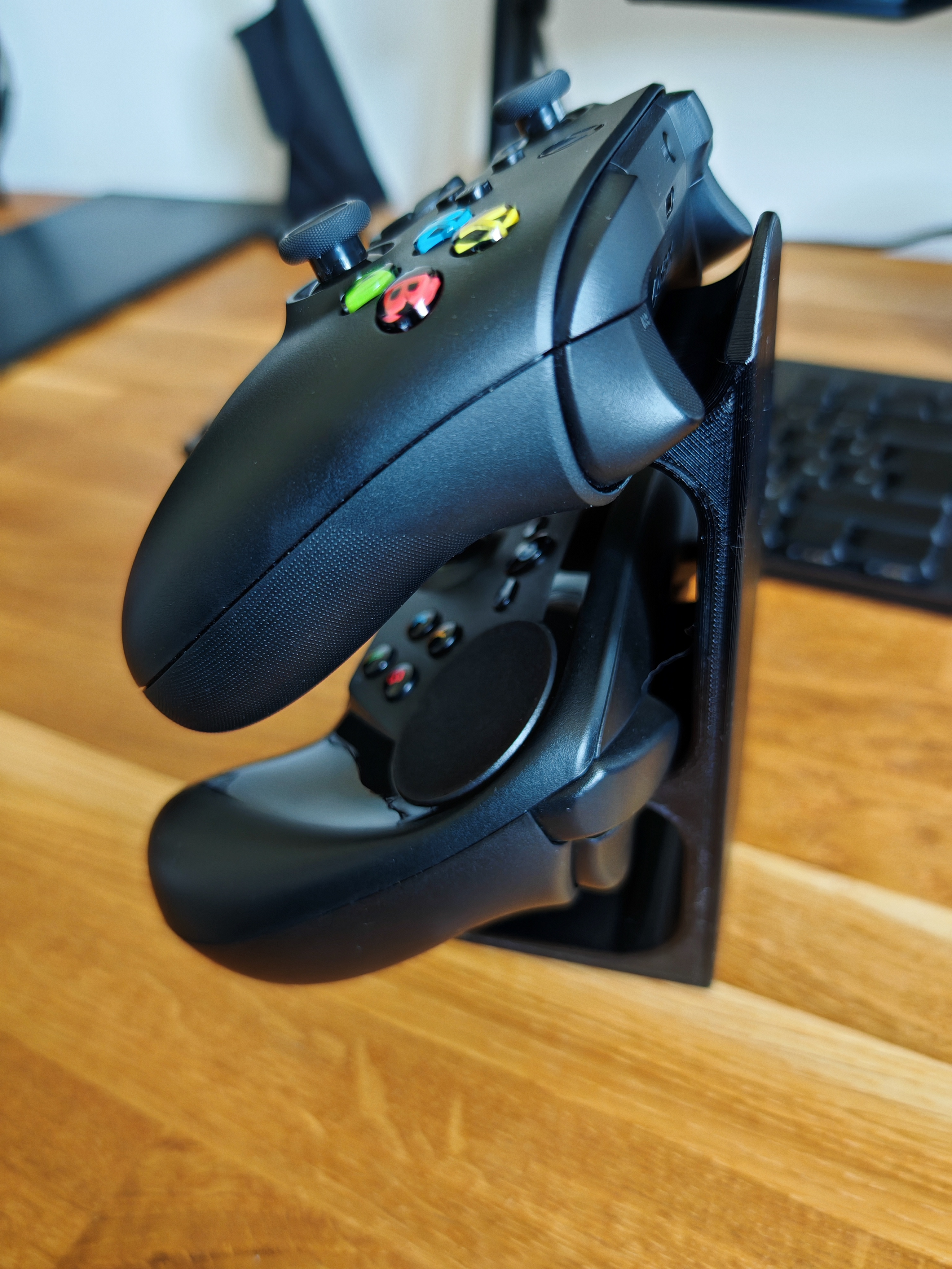 Miniatura 3 do modelo 3D Dual controllers stand