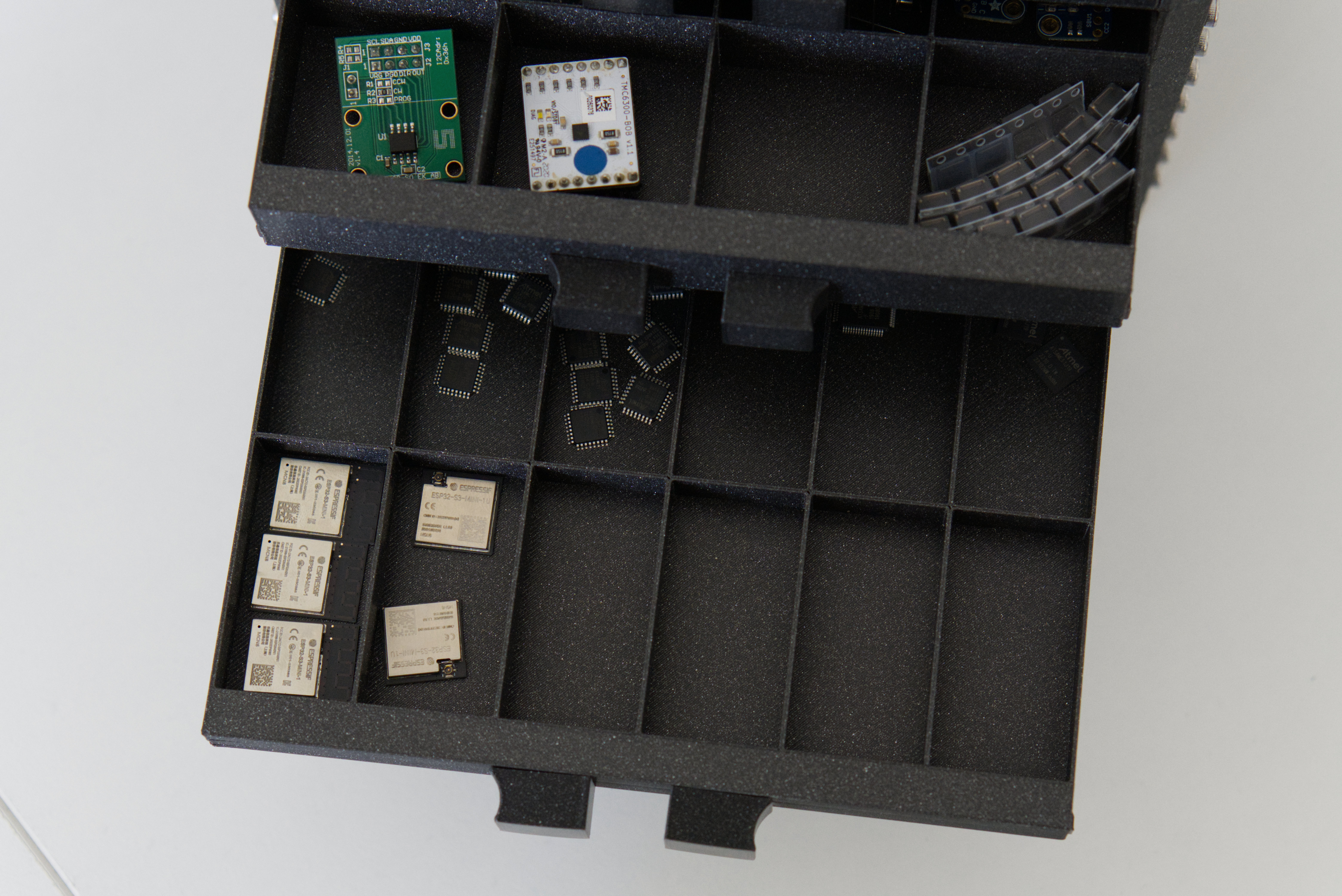 Expandable storage system — thumbnail 4