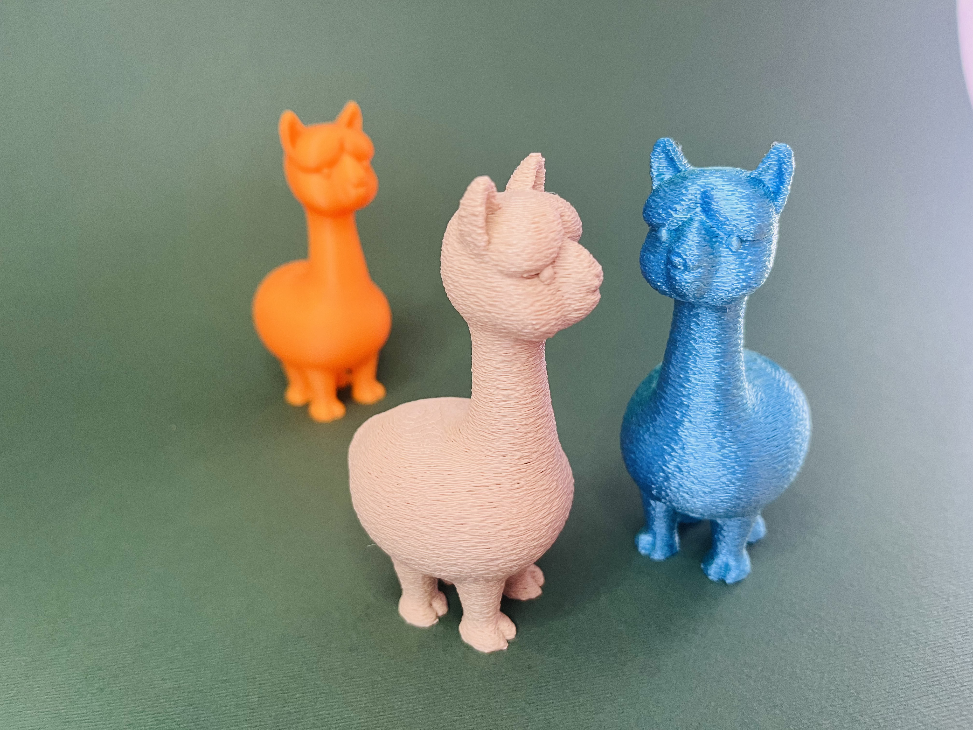 LLAMA (+ KEYCHAIN VERSION INCLUDED)