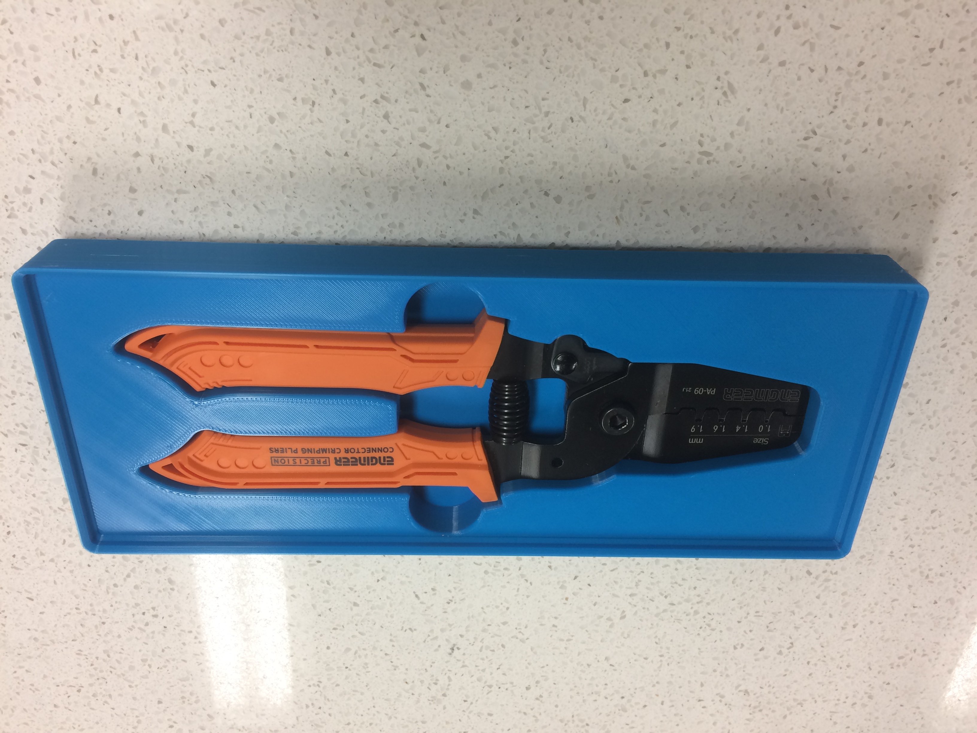 Gridfinity tray for the Taiwan Engineer PA-09 crimping tool by Tuxedo ...