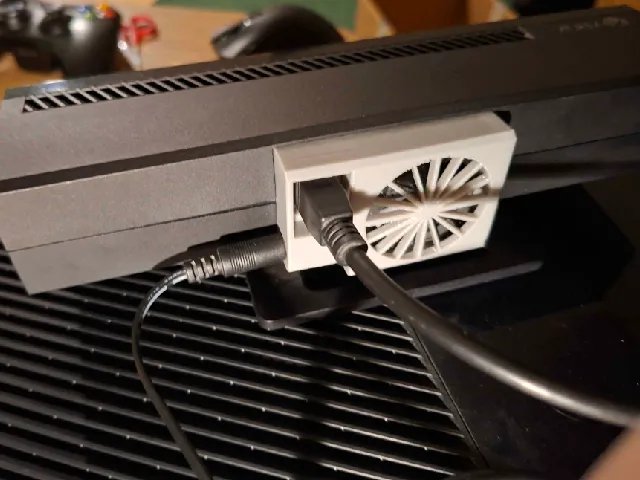 Xbox Kinect V2 USB mod backplate / power shroud with wider USB port opening