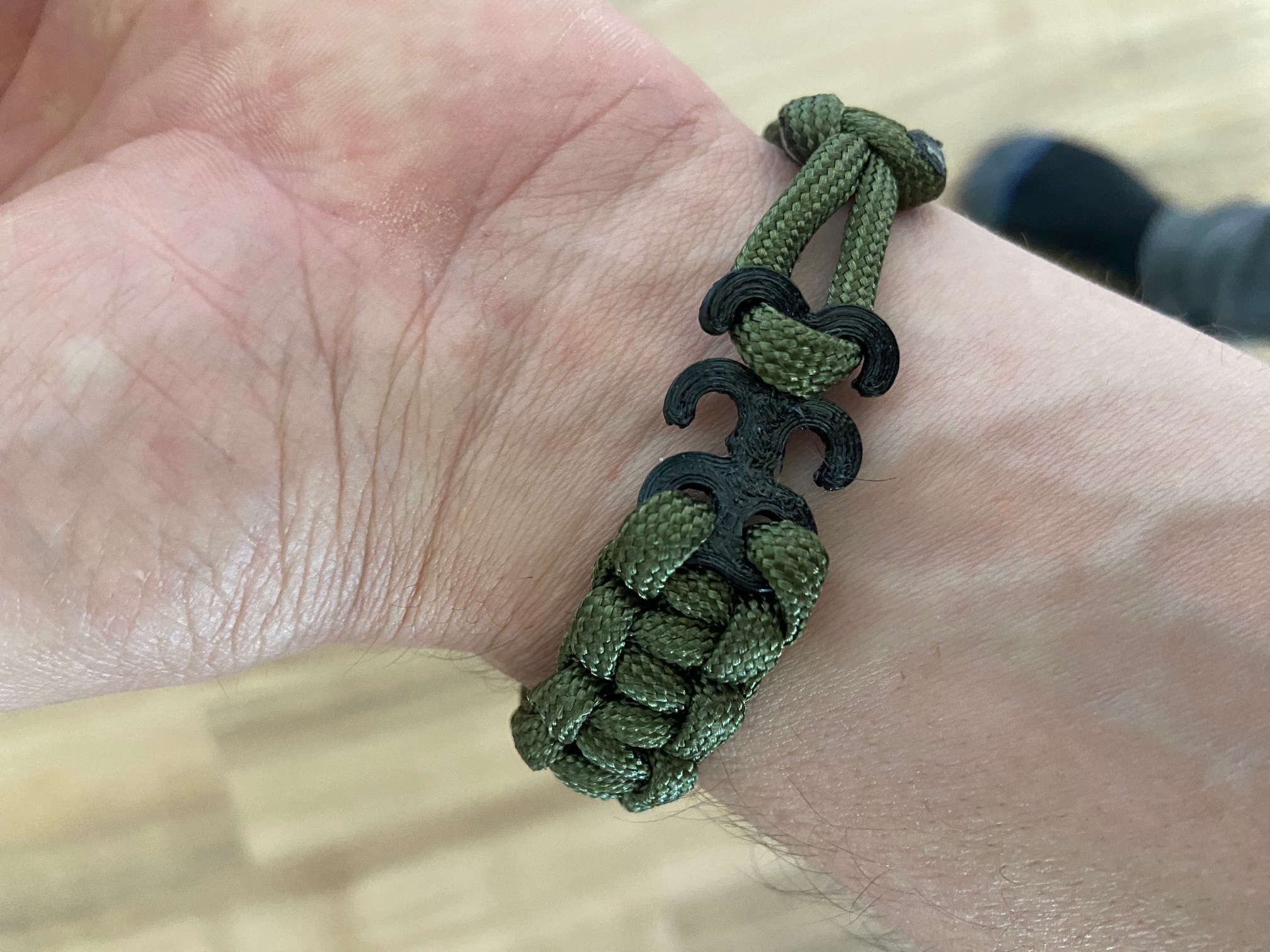 Paracord bracelet hook (TPU)