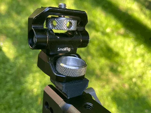 Cold shoe to Arri locating pin mount adapter