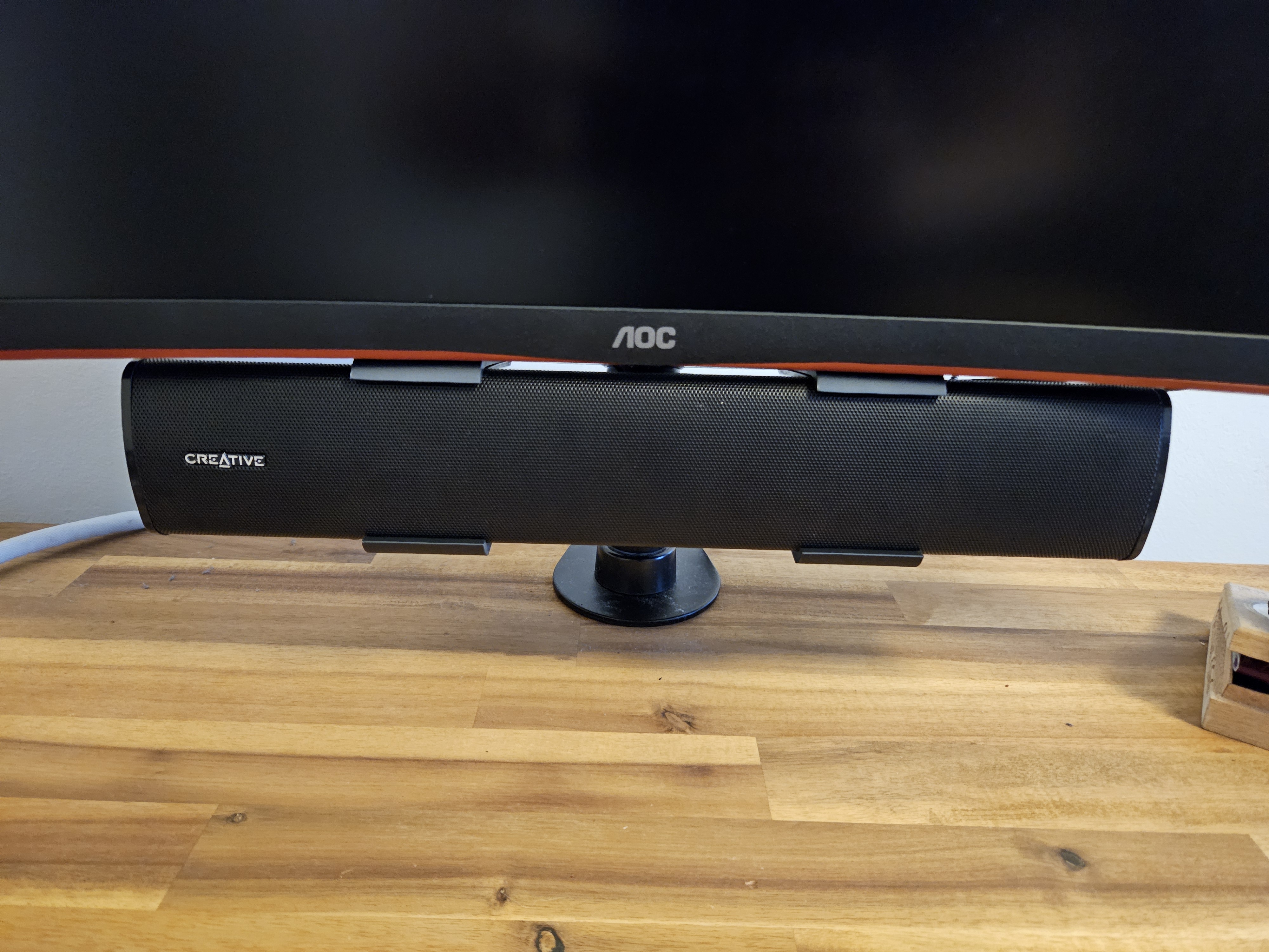Monitor pole mount for Creative Air Stage V2