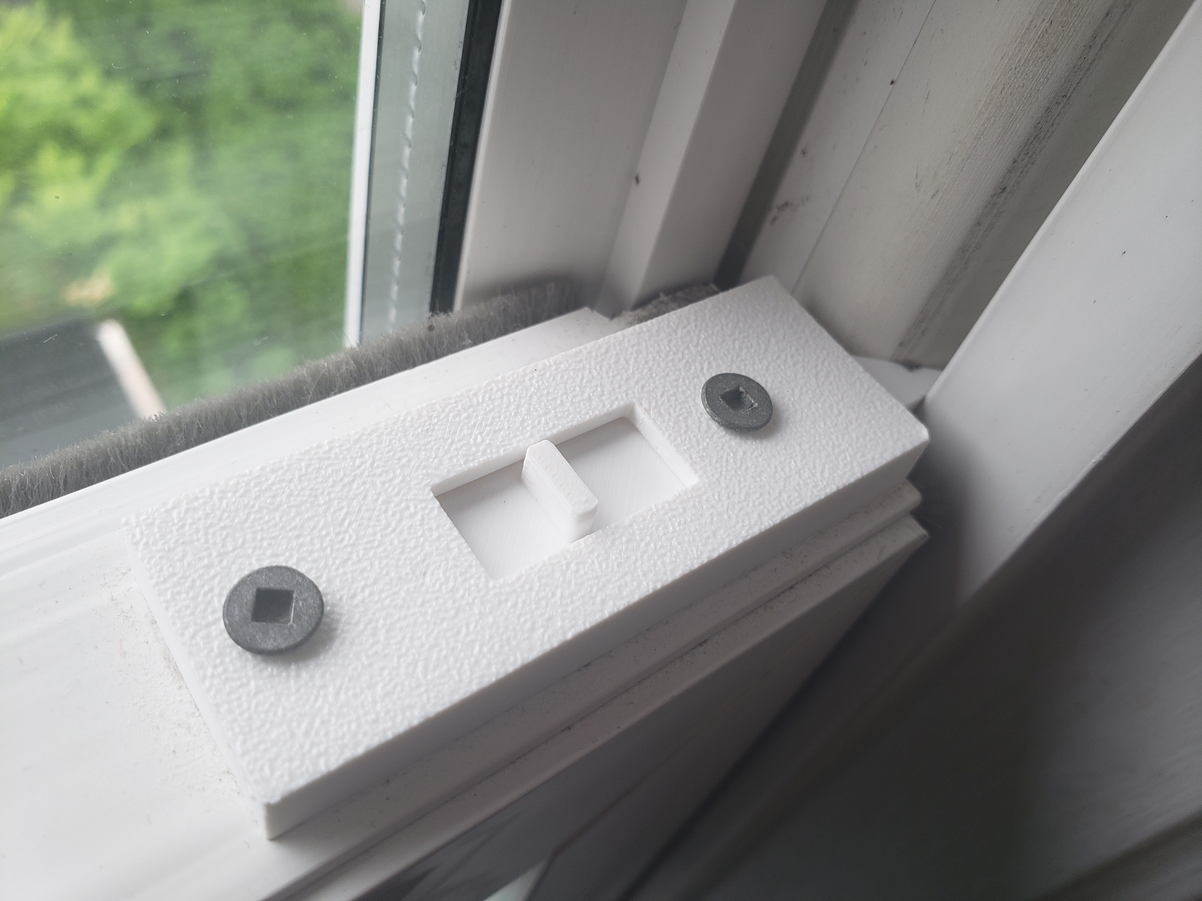 Single Hung Window Tilt Latch