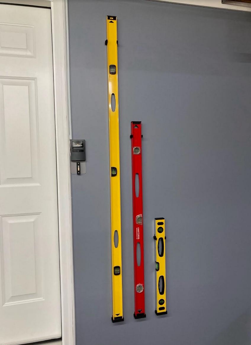 Miniatura 2 do modelo 3D Bubble Level Wall Mount