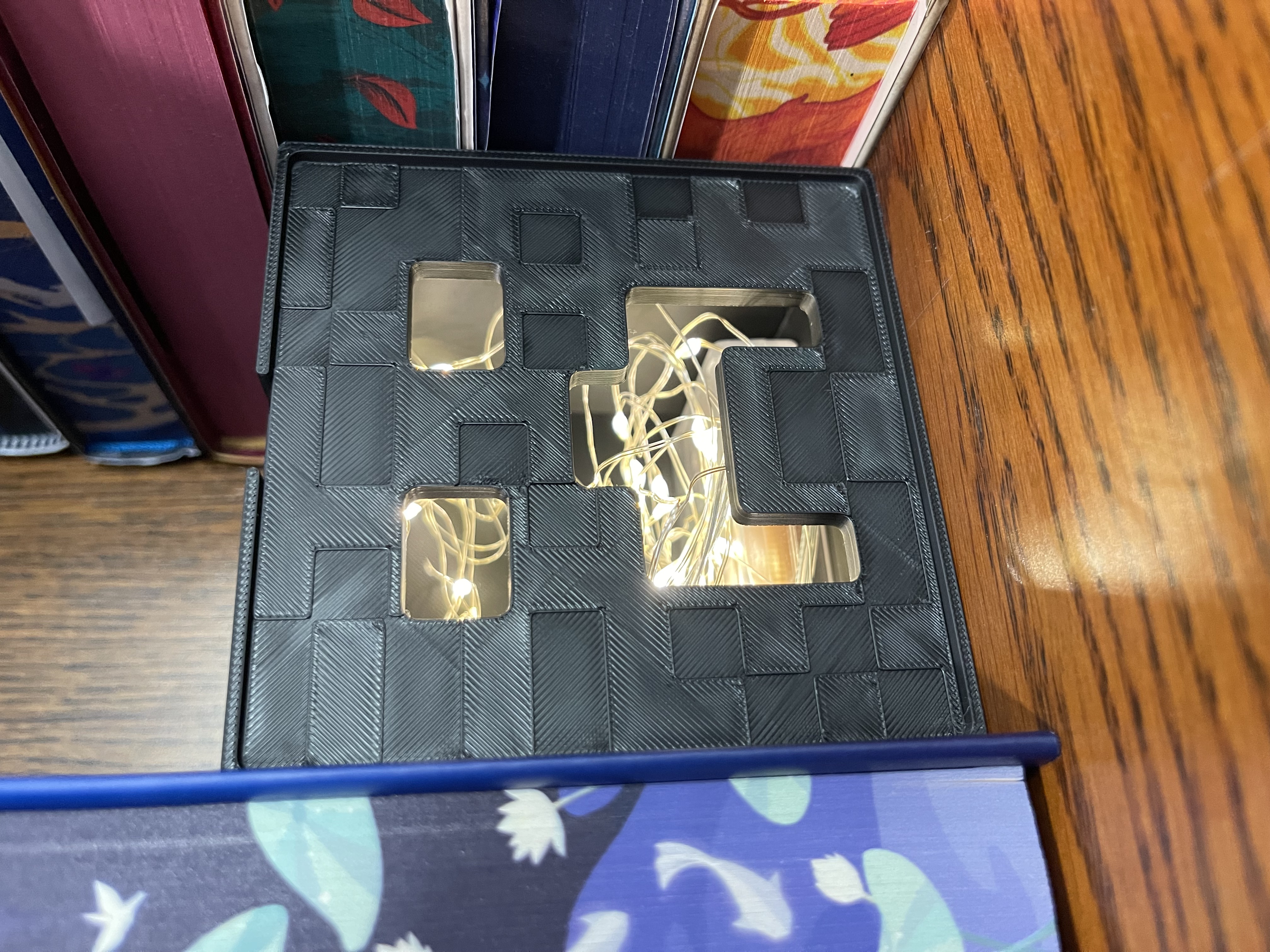Miniatura 11 do modelo 3D Creeper Storage Box – Minecraft-Inspired Container