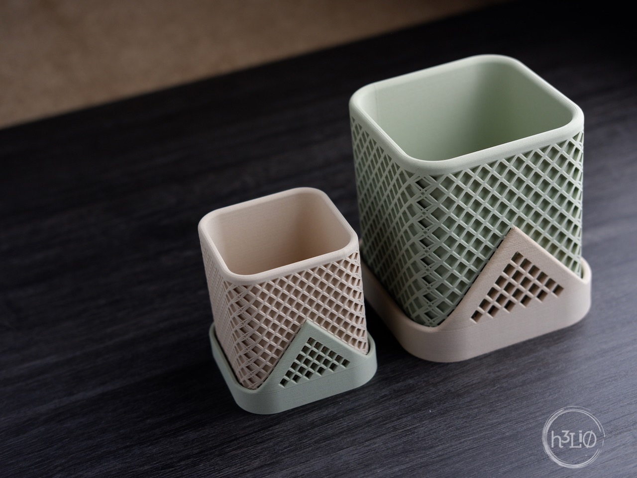 Miniatura 3 do modelo 3D squared polygon planter · polygon plate