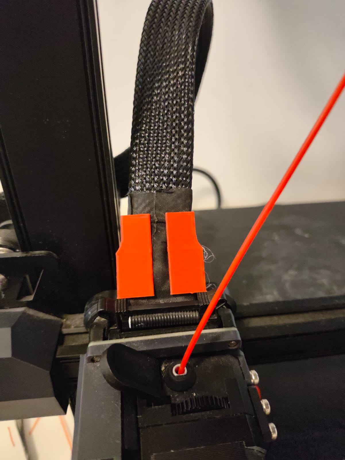 Miniatura 5 do modelo 3D Ender 3 S1 Cable Protector