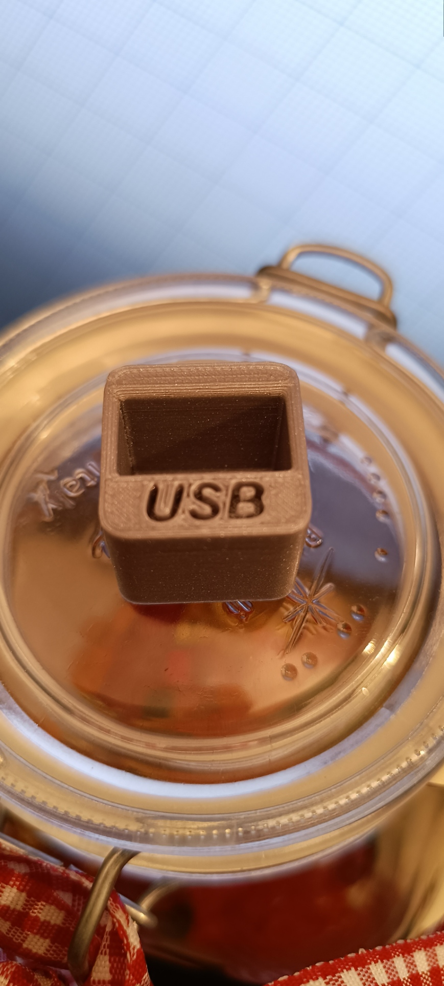 Sandisk USB holder