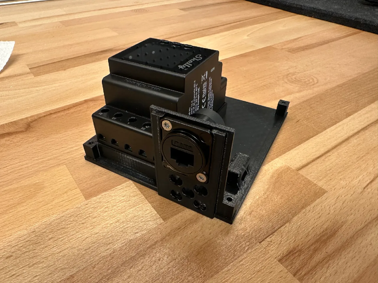 Shelly Pro 4 and Shelly Pro 3 Enclosure by Ho-parts | Download free STL ...