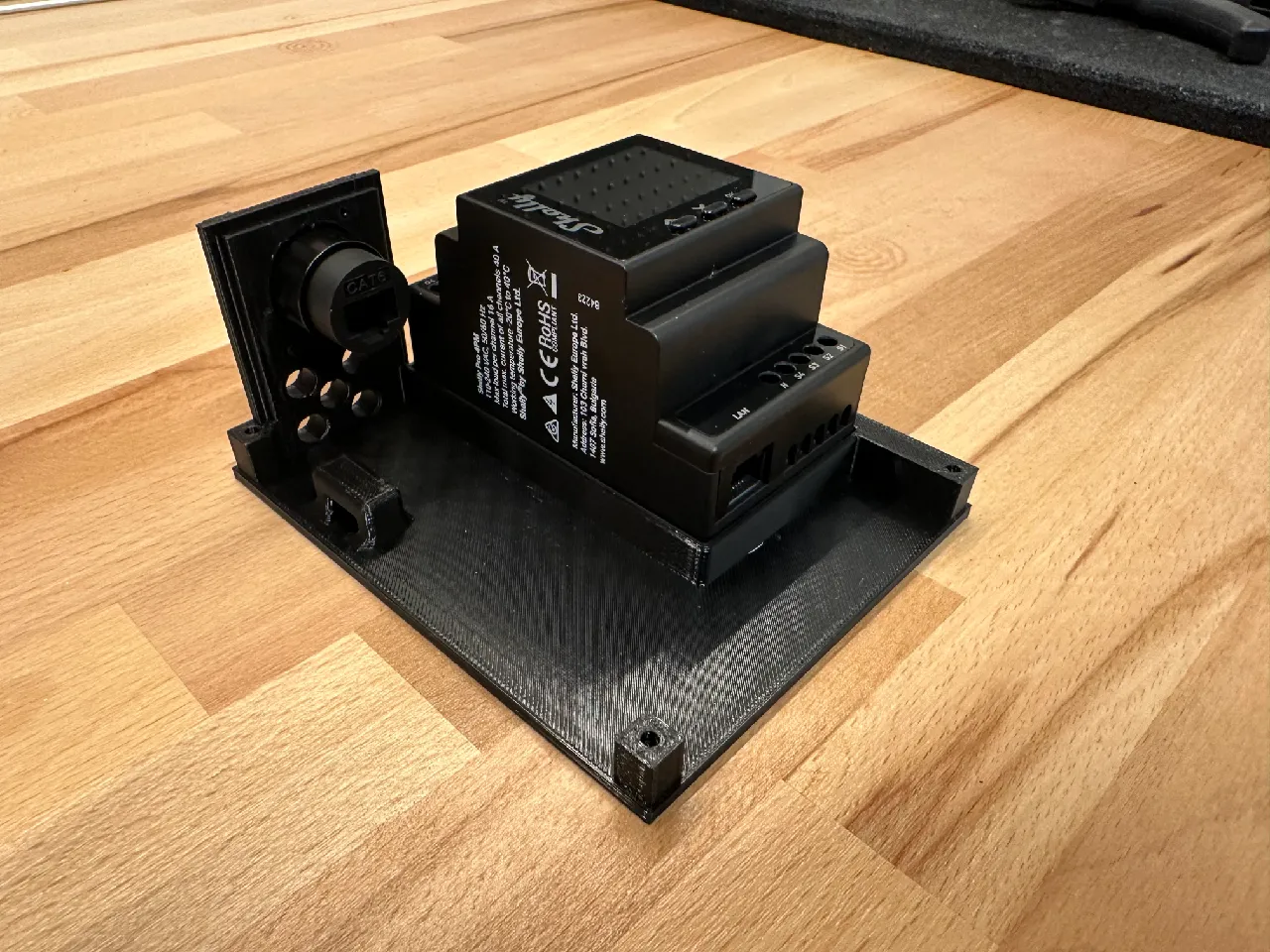Shelly Pro 4 and Shelly Pro 3 Enclosure by Ho-parts | Download free STL ...