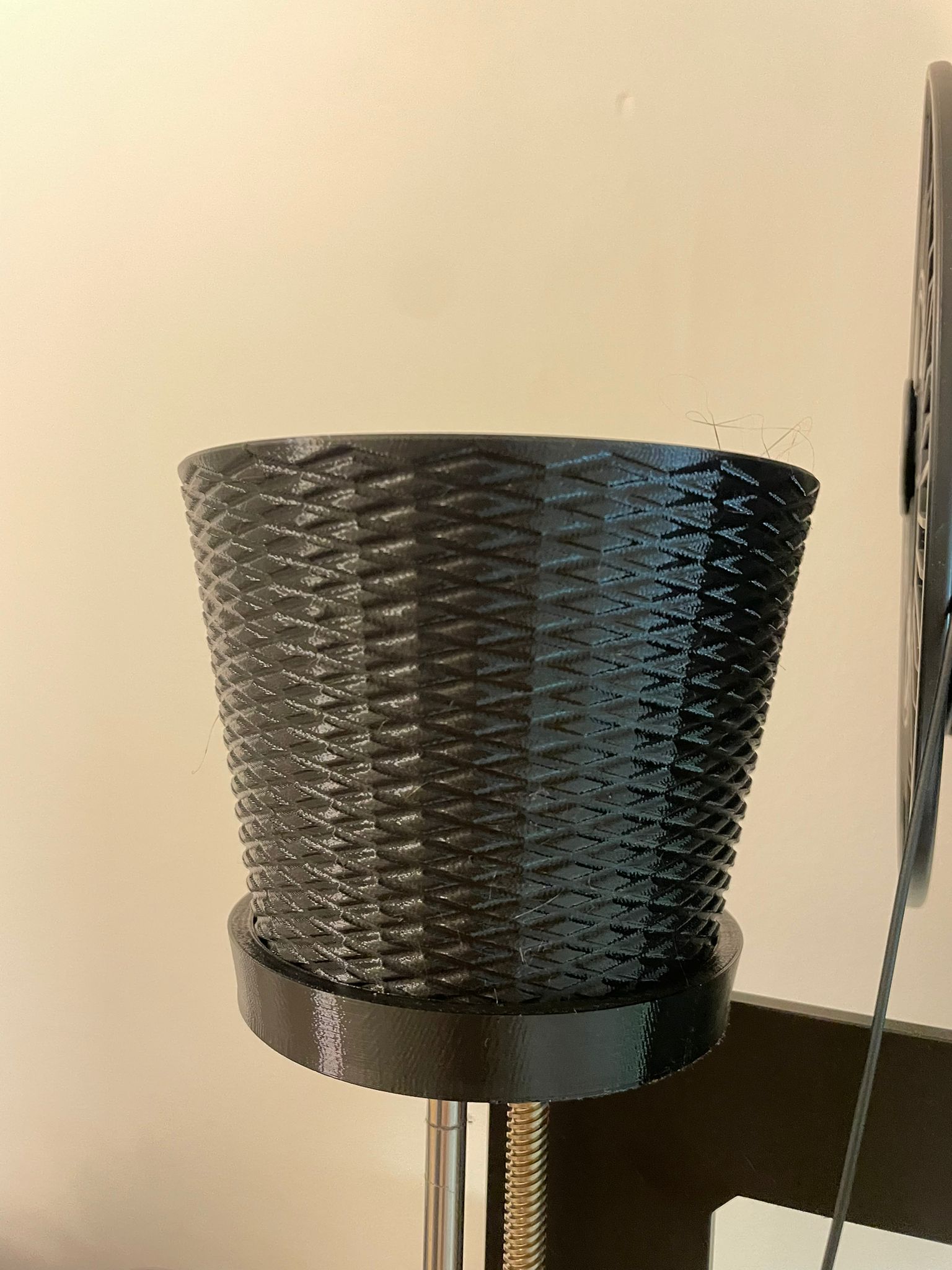 Extra Tray to project - Flowerpot-Knurling texture