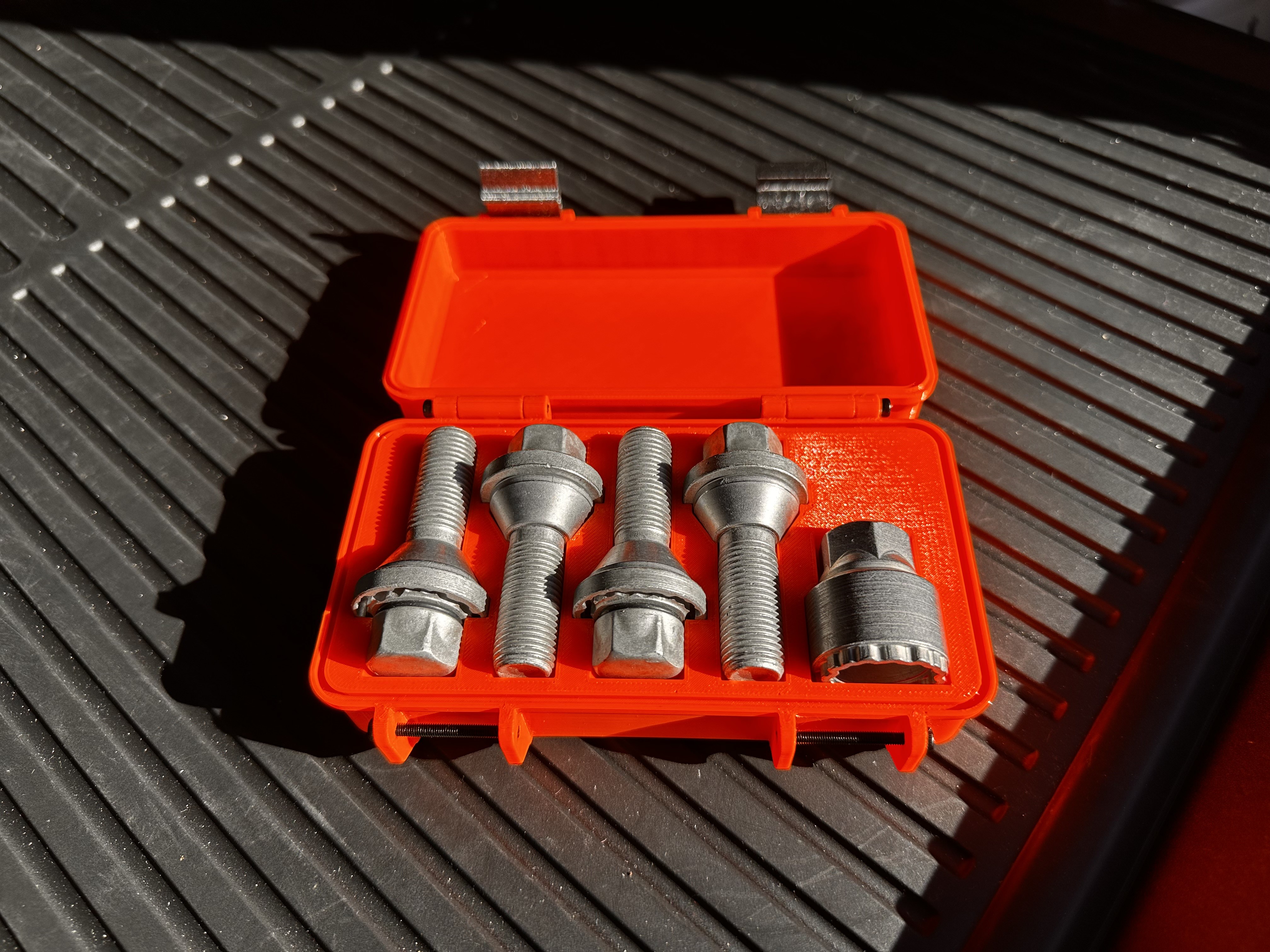 Rugged boxes for Volvo accessories