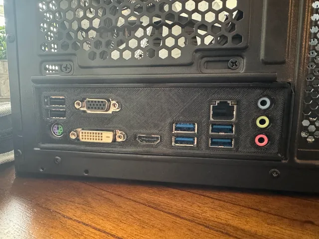 Gigabyte B360M DS3H IO Shield