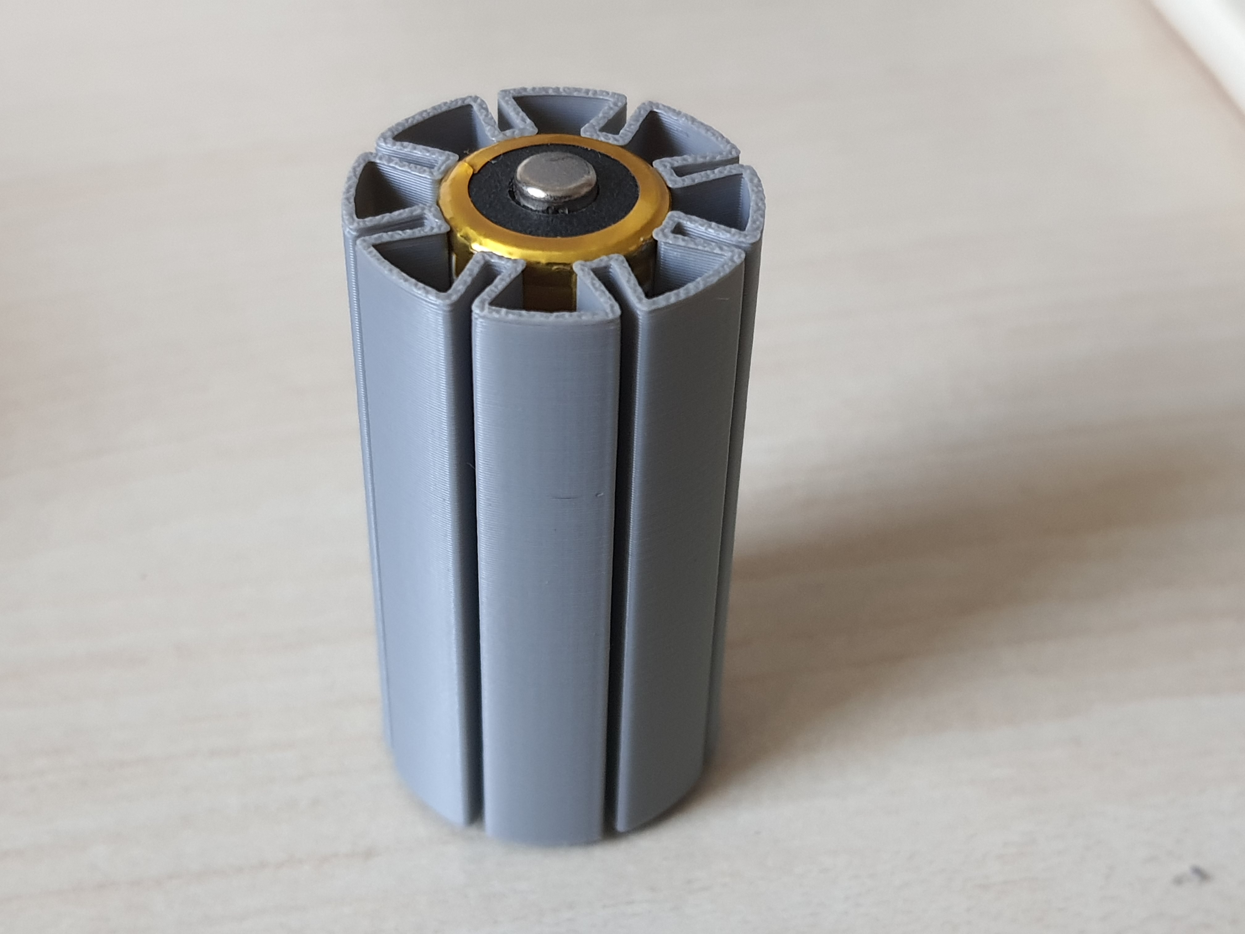 AA to C battery adapter (vase mode)