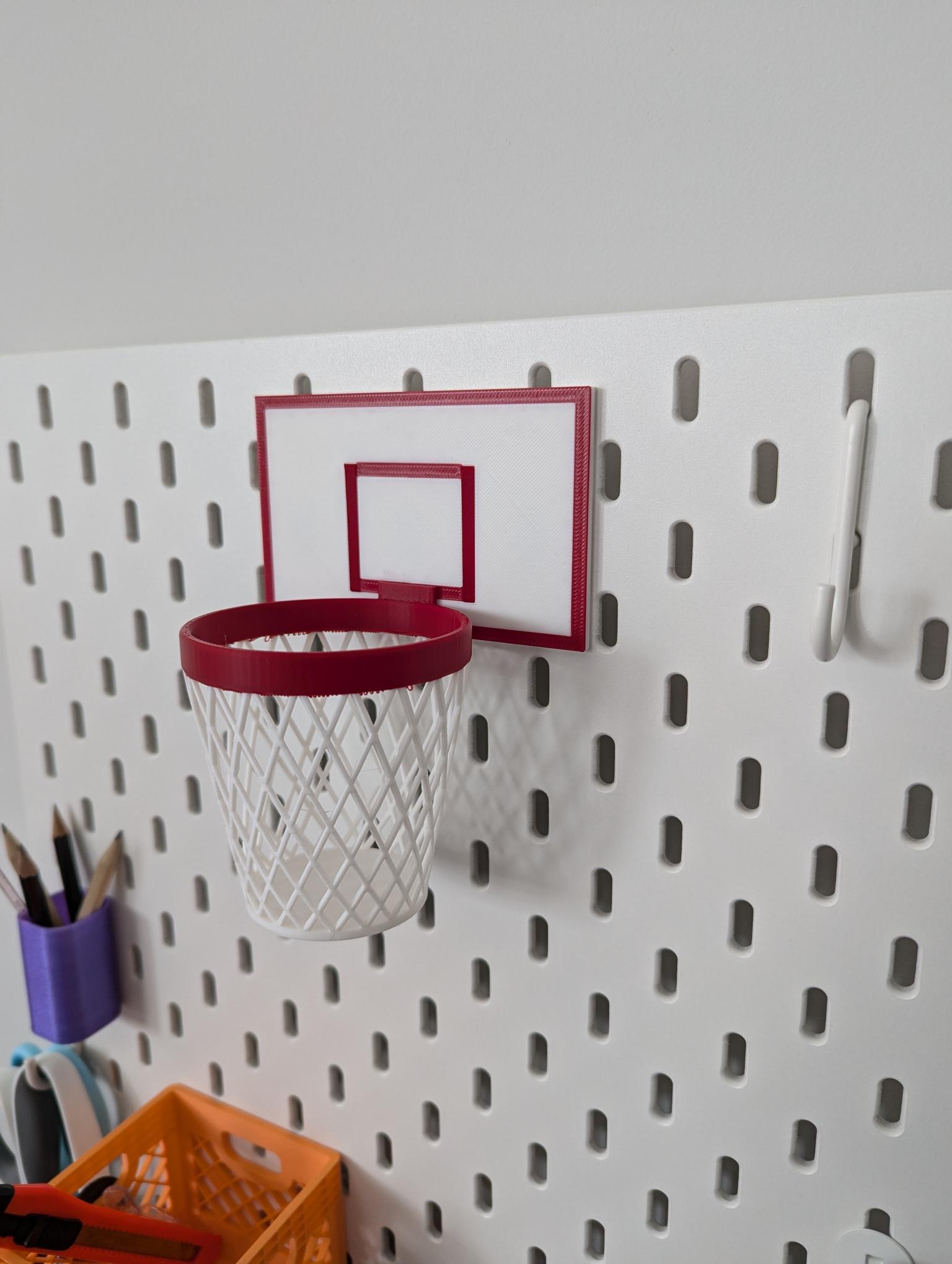 Skadis basketball pen holder two color with universal peg