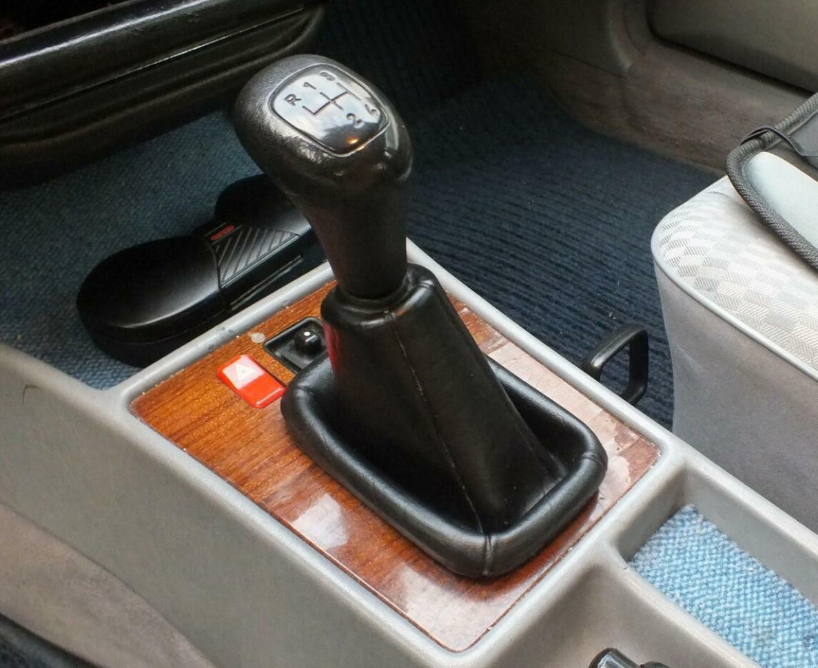 Auto to manual shifter boot adapter suitable for w201 by LordOzi ...