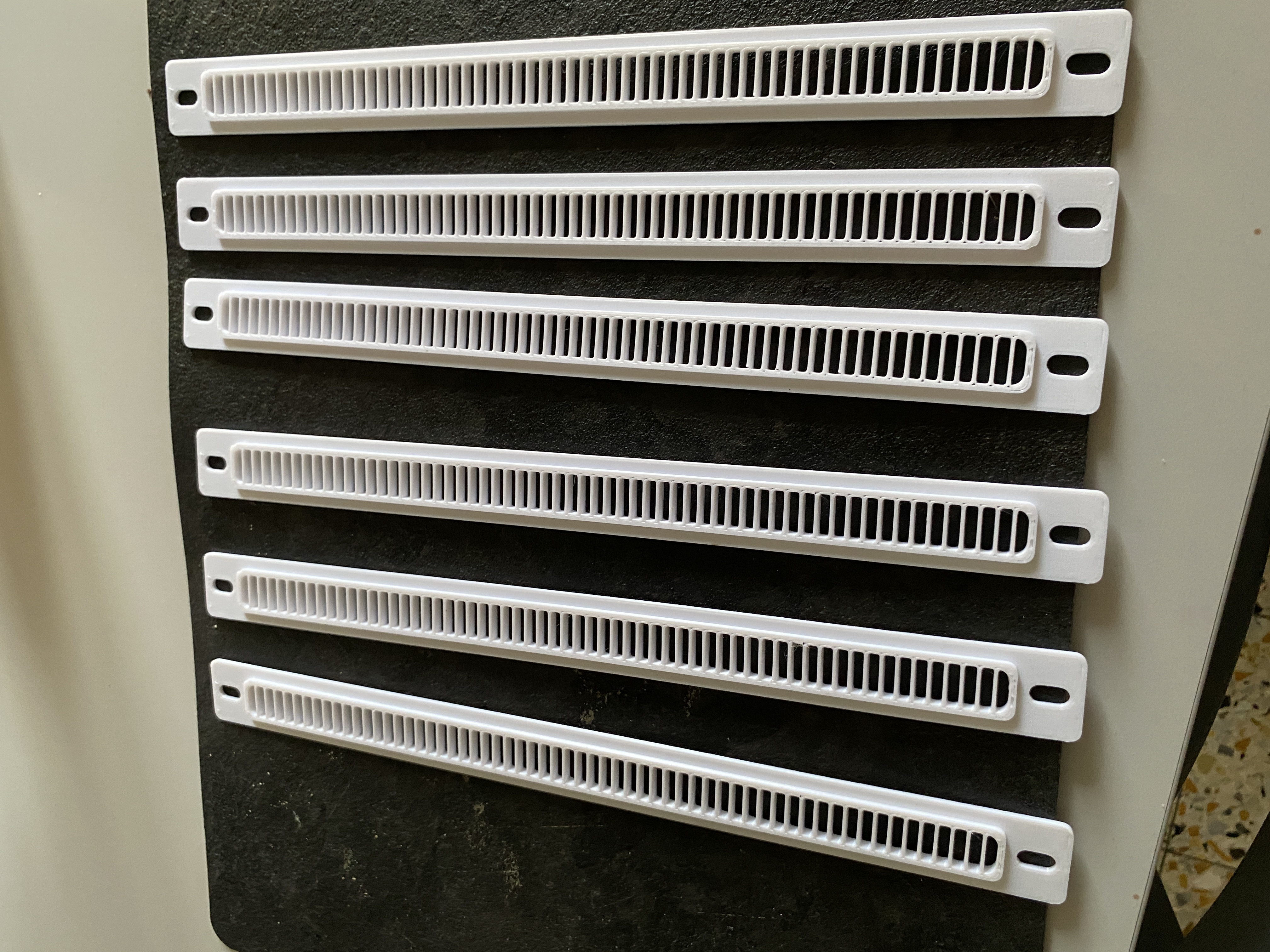 grille nicoll externe de 292mm de long pour fenetre