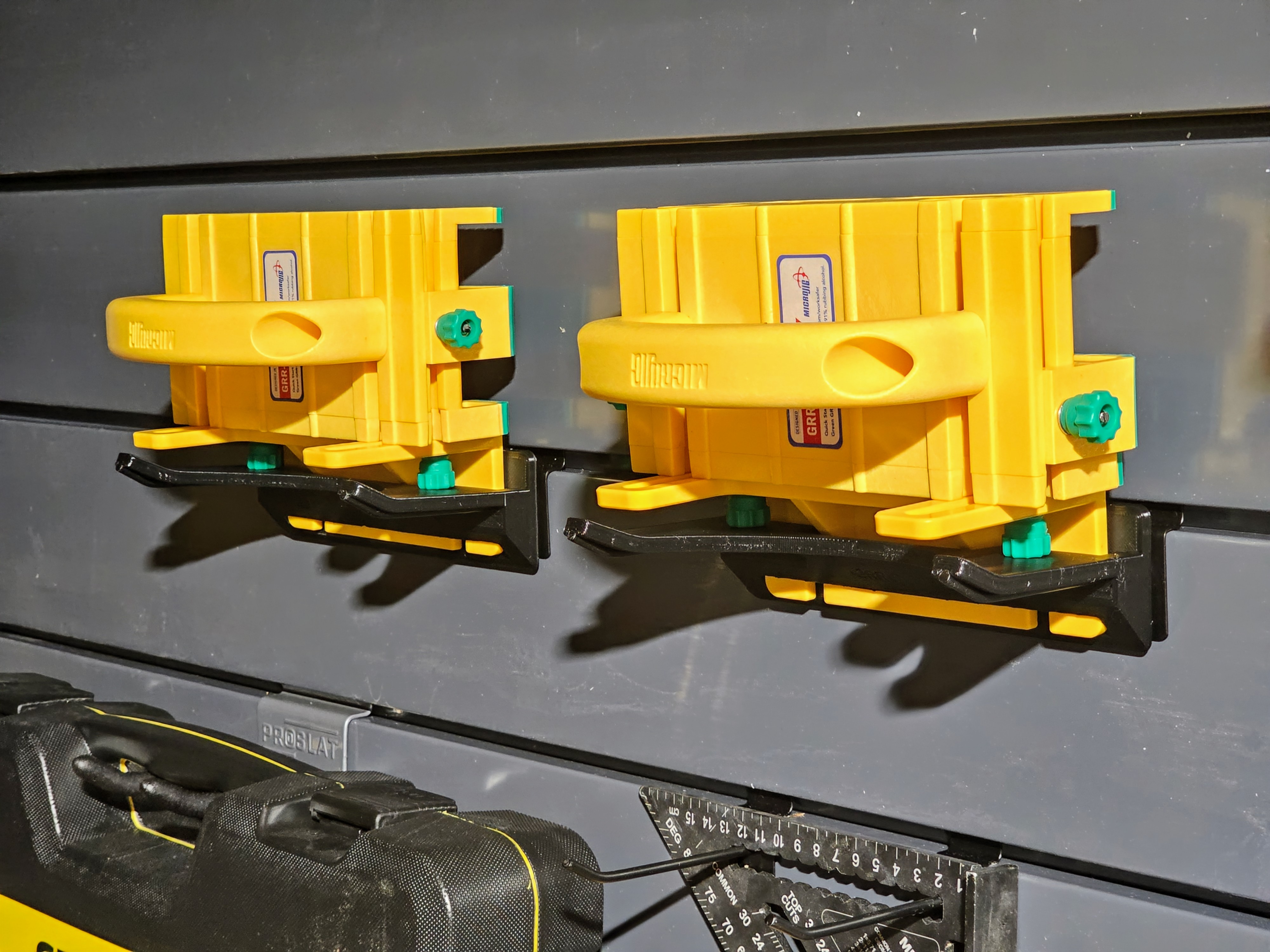 Slatwall GRR-RIPPER Hanger (saw and router table pushblock)